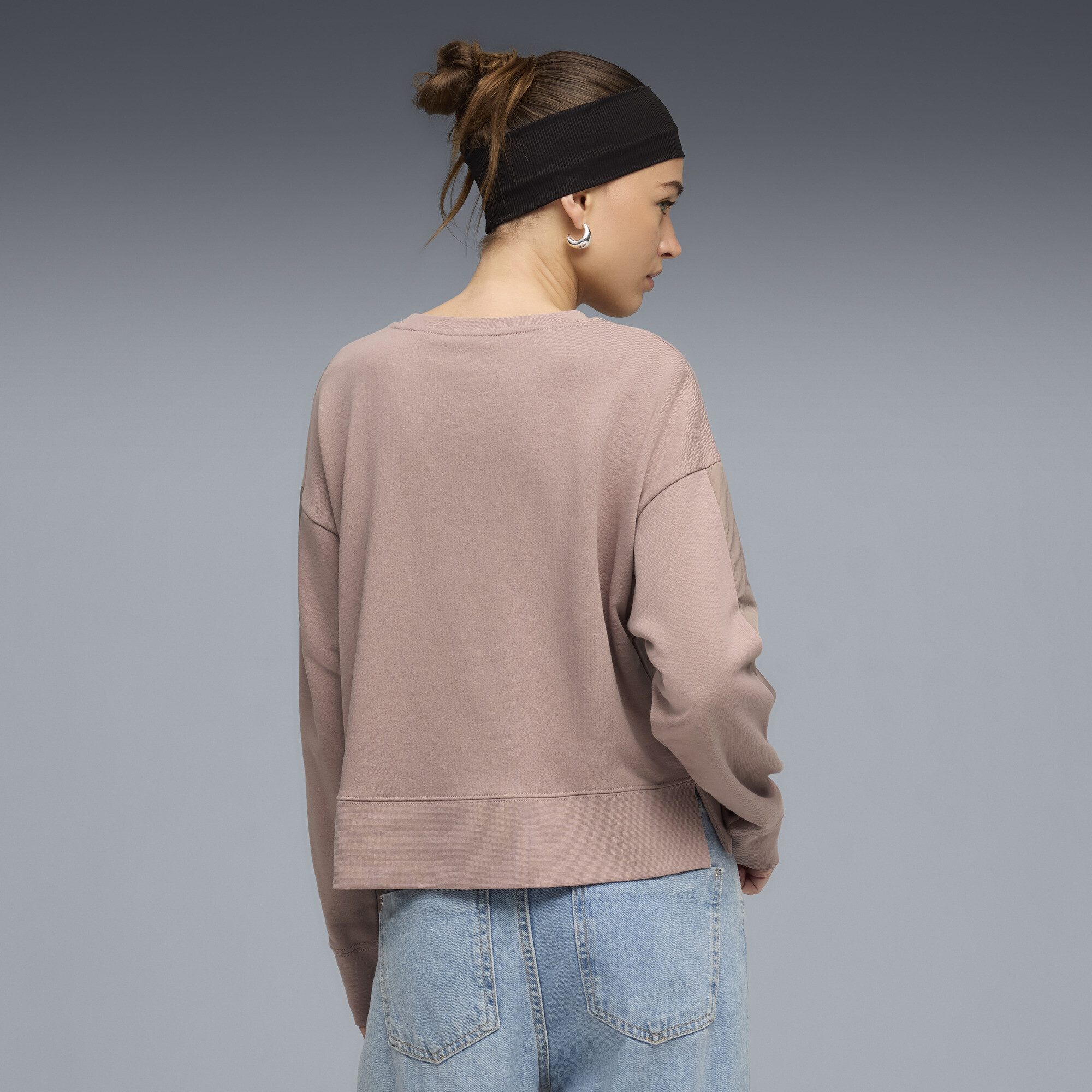 PUMA Sweatshirt HER Relaxed Sweatshirt Damen
