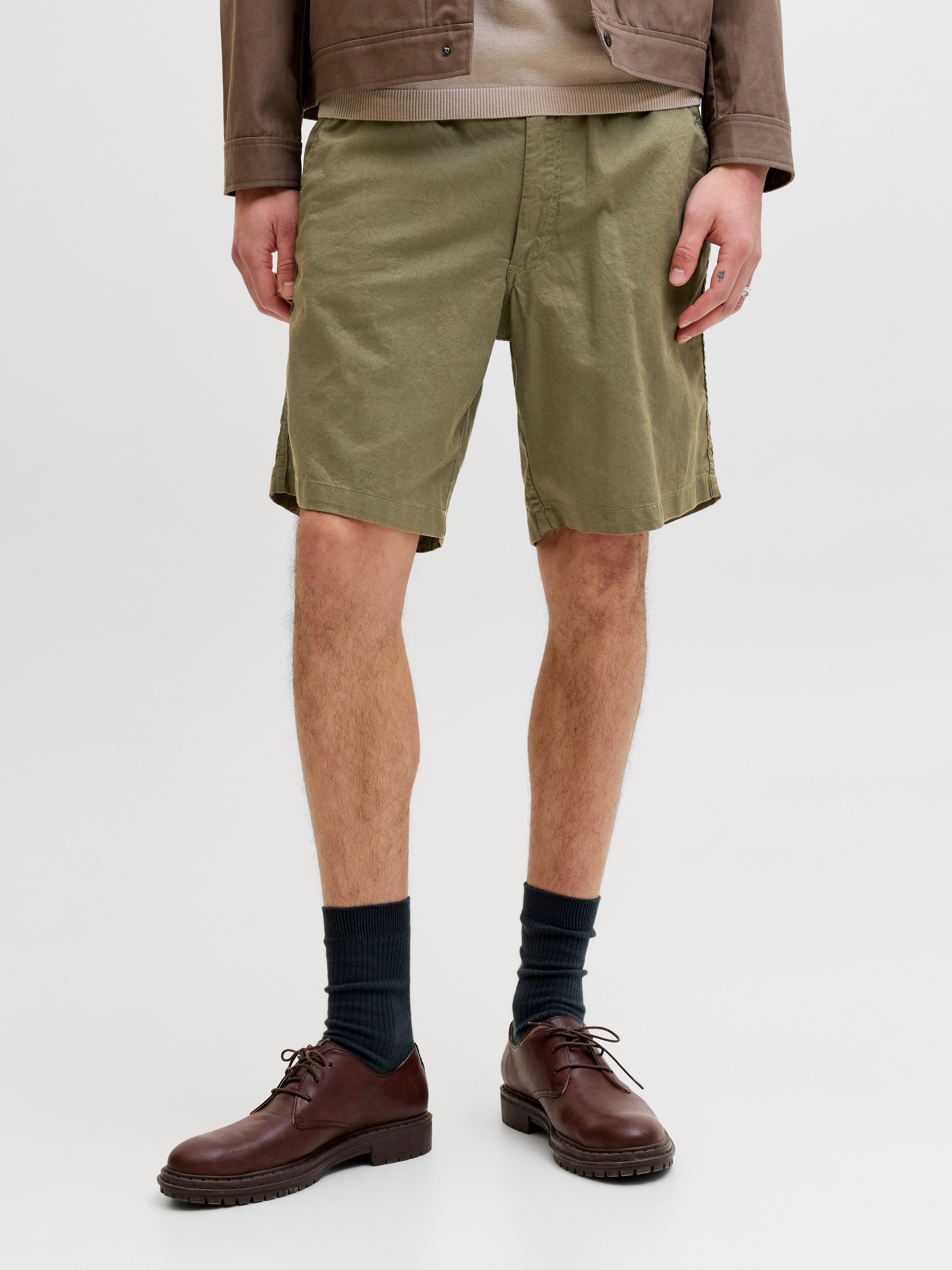 Jack & Jones Shorts JPSTJAIDEN HYBRID BONDI JOG SHORT REG SN Baumwollmischung, locker geschnitten