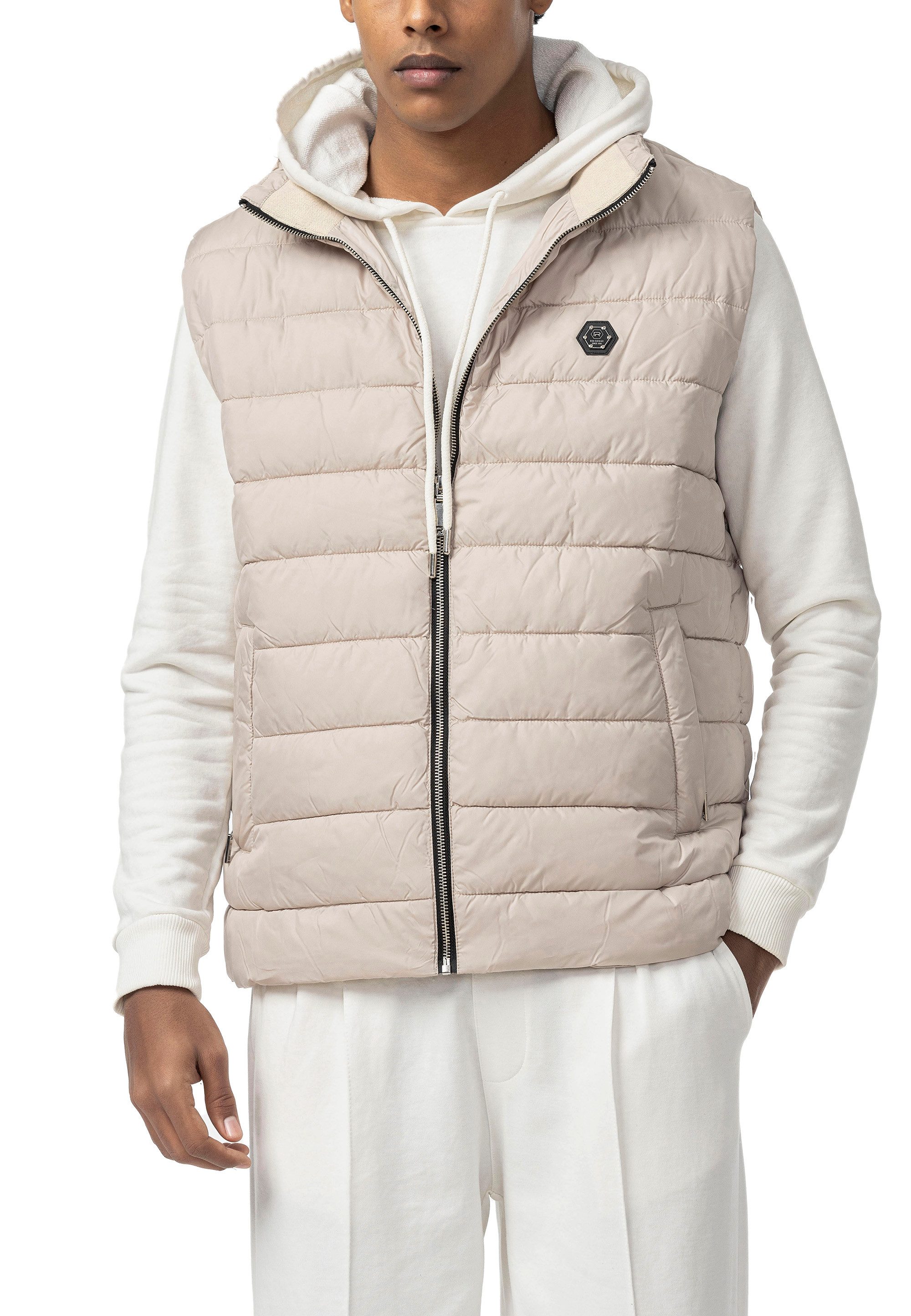 RedBridge Steppweste im Steppdesign mit wärmendem Innenfutter Markenschriftzug auf der Innenseite des Kragens