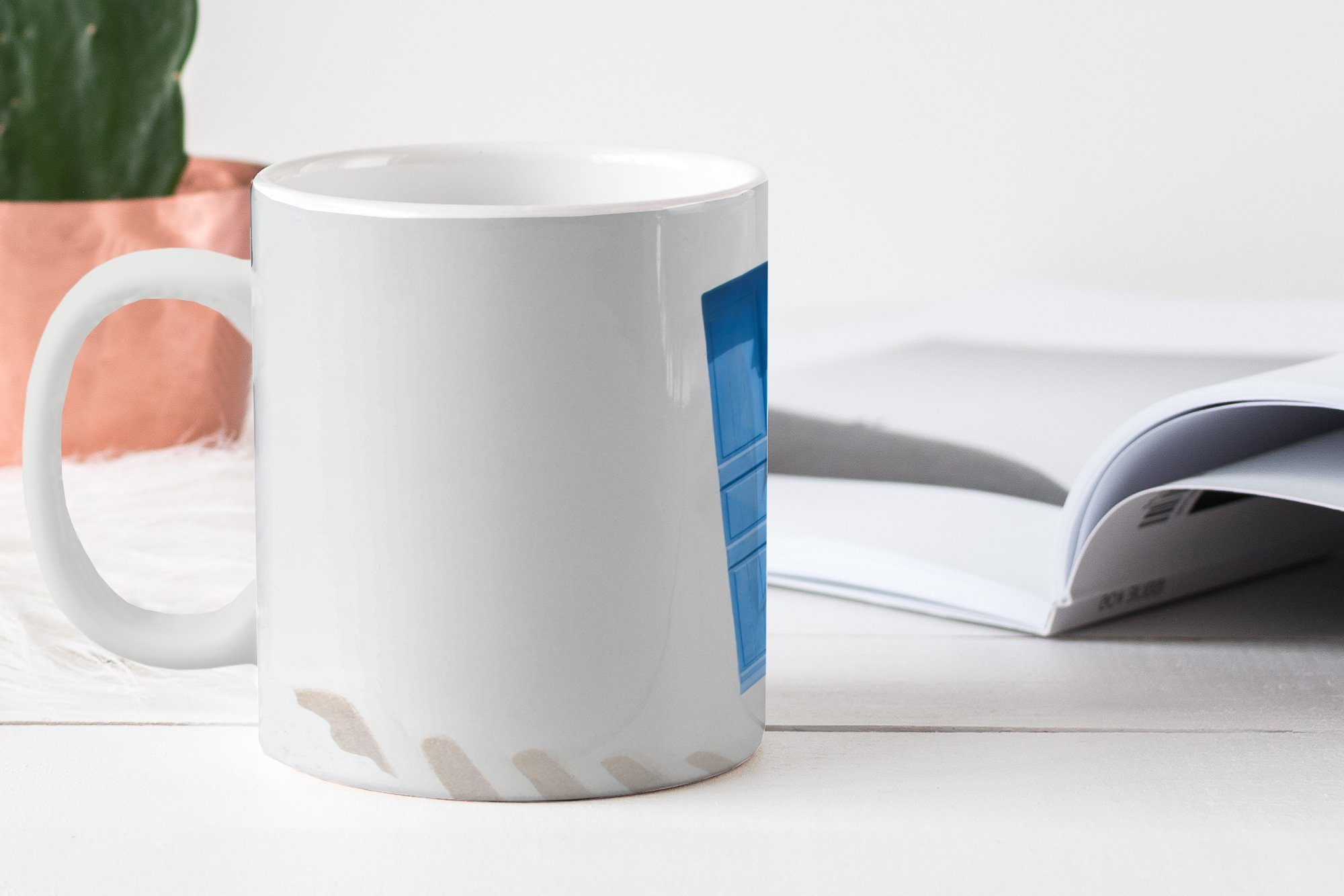 Teetasse, Kaffeetassen, Architektur - Becher, MuchoWow Tasse Weiß Tür, Teetasse, - Keramik, Blau Geschenk -