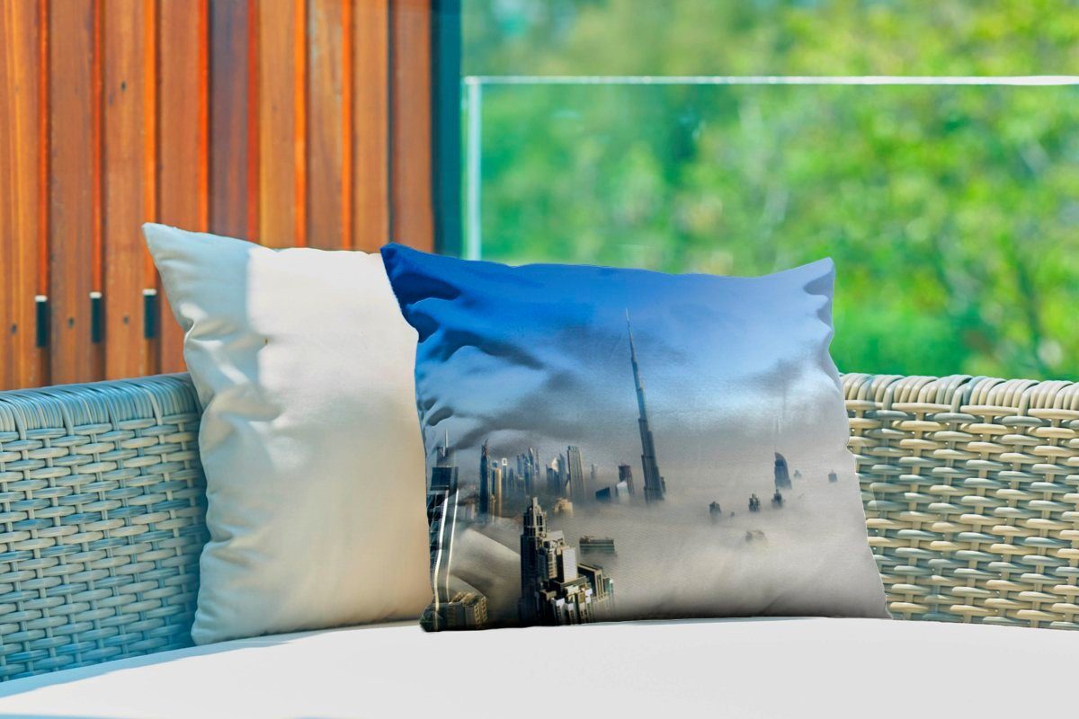 in unter Morgen dem Polyester, Burj Dekokissenbezug, Kissenhülle Khalifa Nebliger Dubai, Outdoor-Dekorationskissen, Dekokissen MuchoWow