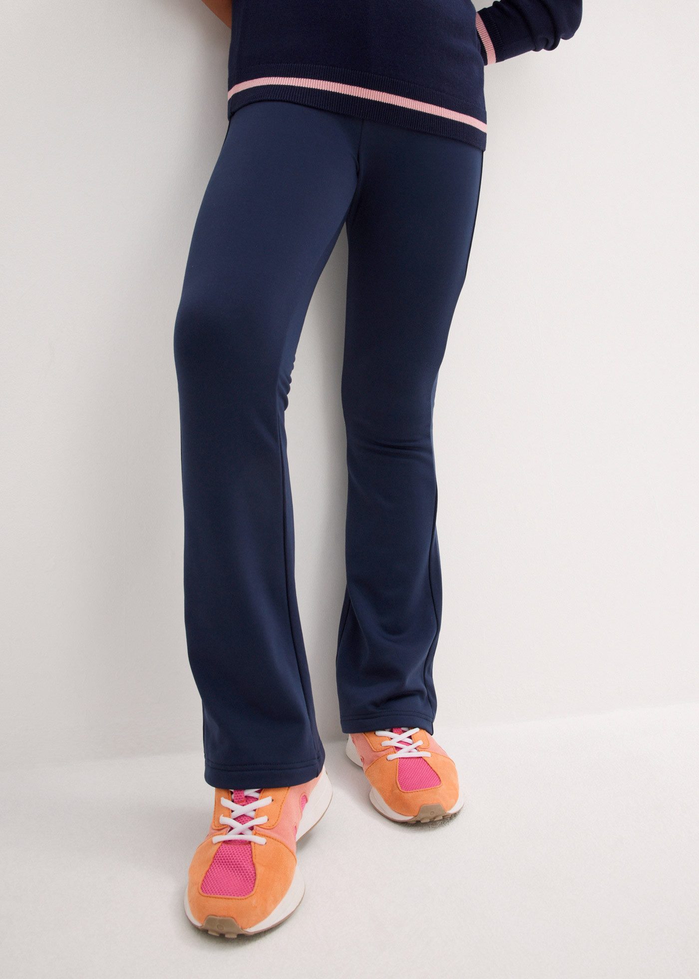 bonprix Thermohose mit angerautem Innenmaterial, mit Gummizug, ausgestellte Passform