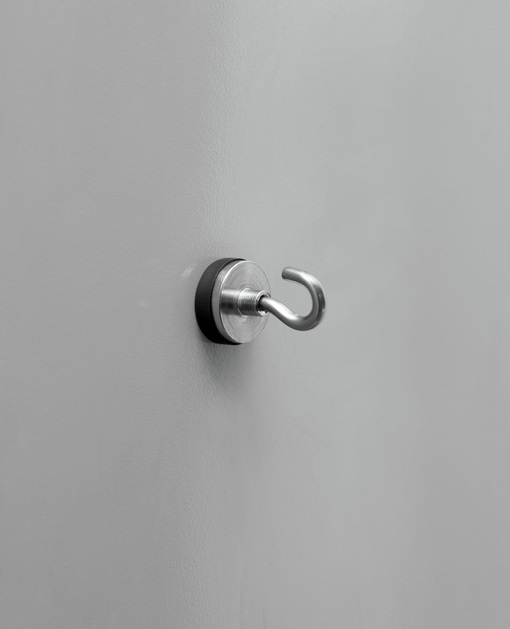 Conmetall Meister Magnethalter Topfmagnet mit Schraubhaken Neodym 25 x 8 mm 21 kg (1-St), mit Innengewinde und Schraubhaken
