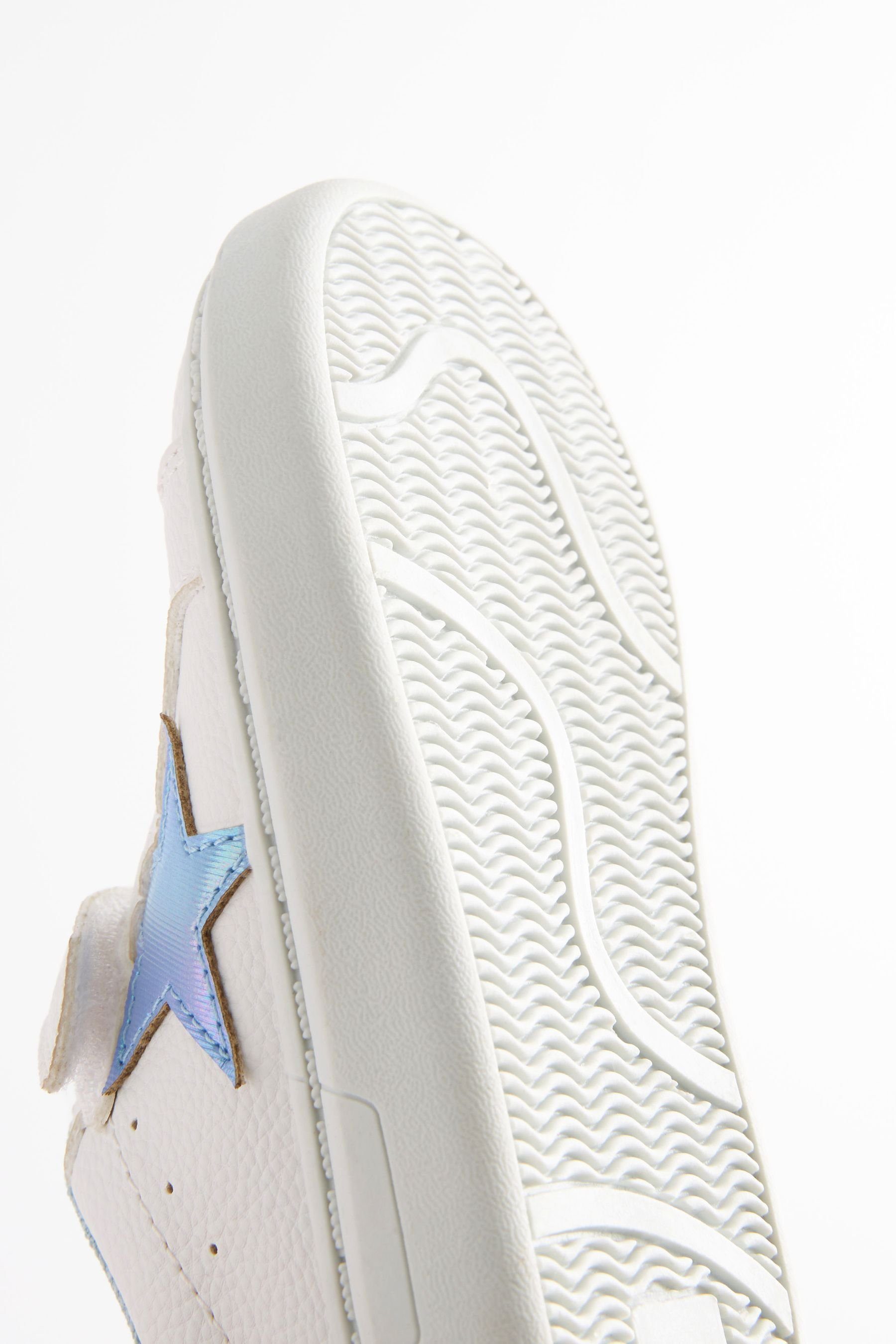 Next Riemen (1-tlg) elastischer Sneaker mit und Sneaker Schnürung White einem