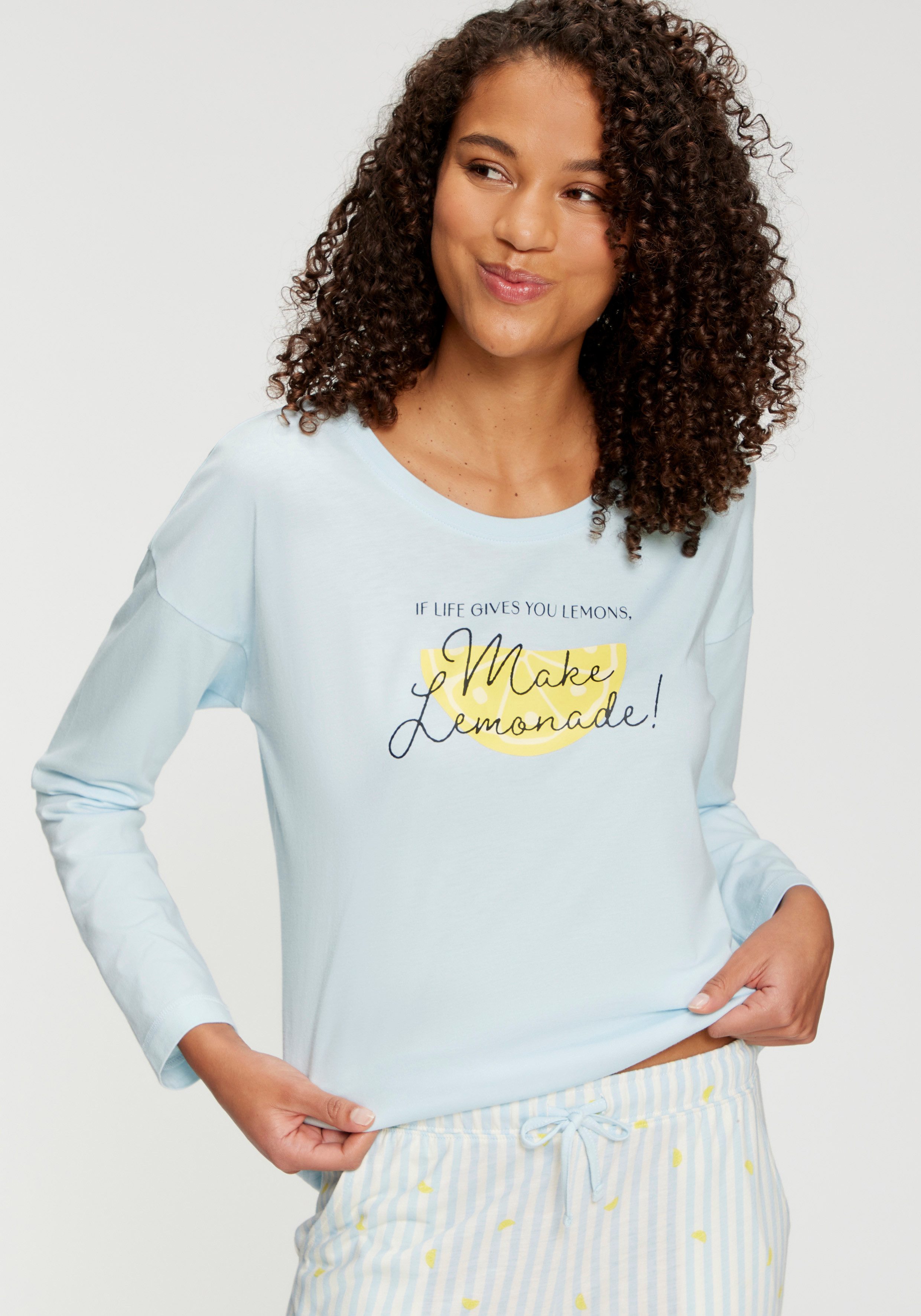 Vivance Dreams by Lascana Langarmshirt mit Front-Druck. Reduzierter Preis € 19,99. Unverbindliche Preisempfehlung € 29,99