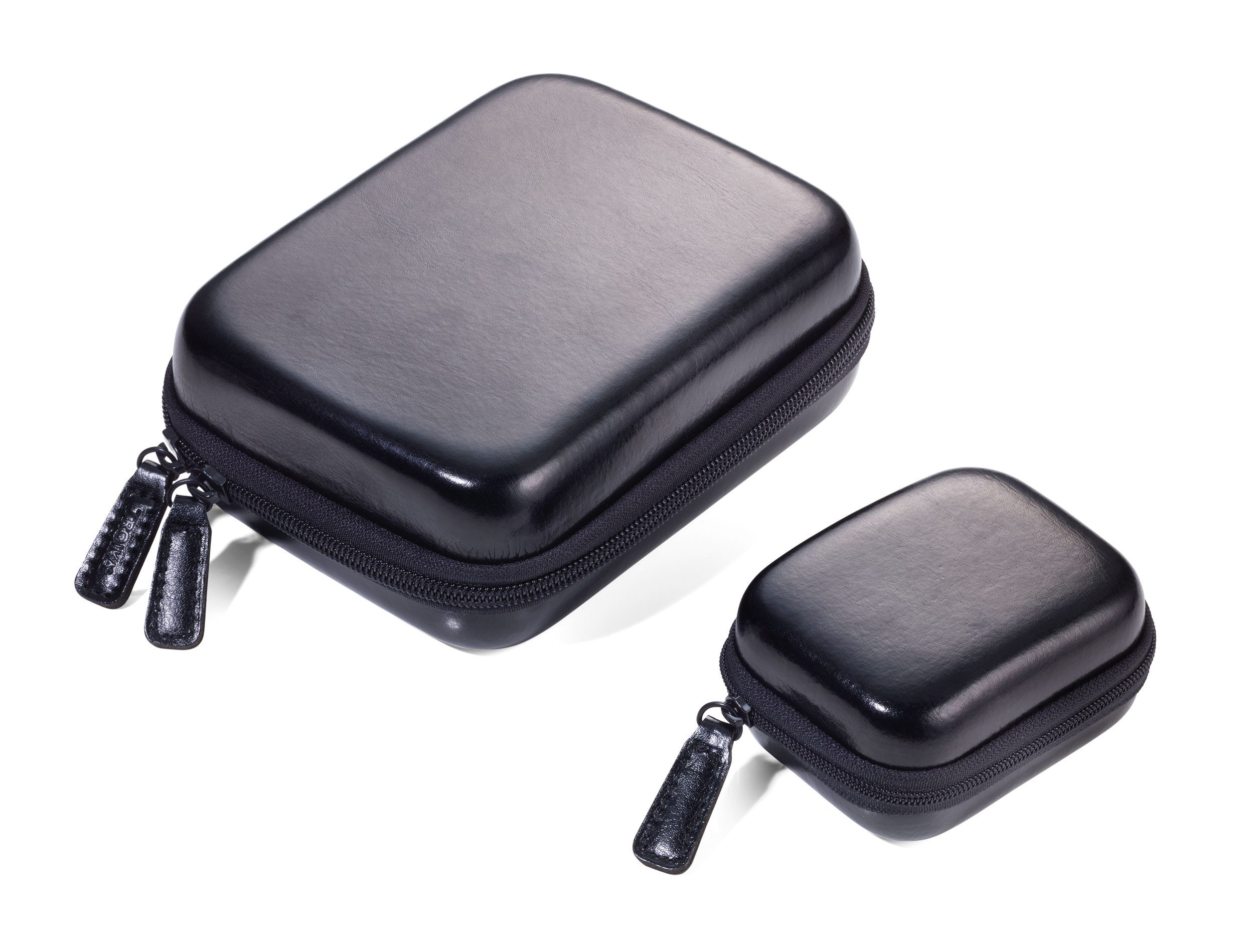 TROIKA Organizer ONPACK Set Hardcover Etui – Tasche für Elektronik & Reiseaccessoires (Spar-Set, 2 St., entnehmbarer Elastikband-Einlage), kompakt & stapelbar, in Braun, Carbon oder Schwarz, 2 Fächer