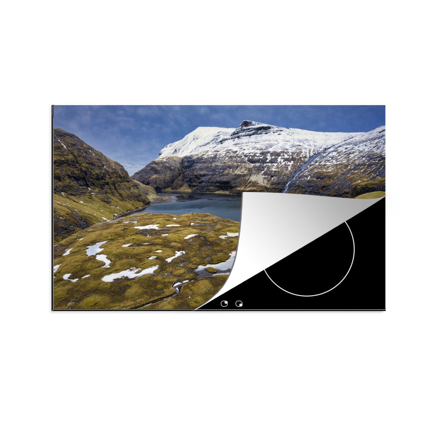 MuchoWow Herdblende-/Abdeckplatte Luftaufnahme von Saksun auf den Färöer Inseln, Vinyl, (1 tlg), 81x52 cm, Induktionskochfeld Schutz für die küche, Ceranfeldabdeckung