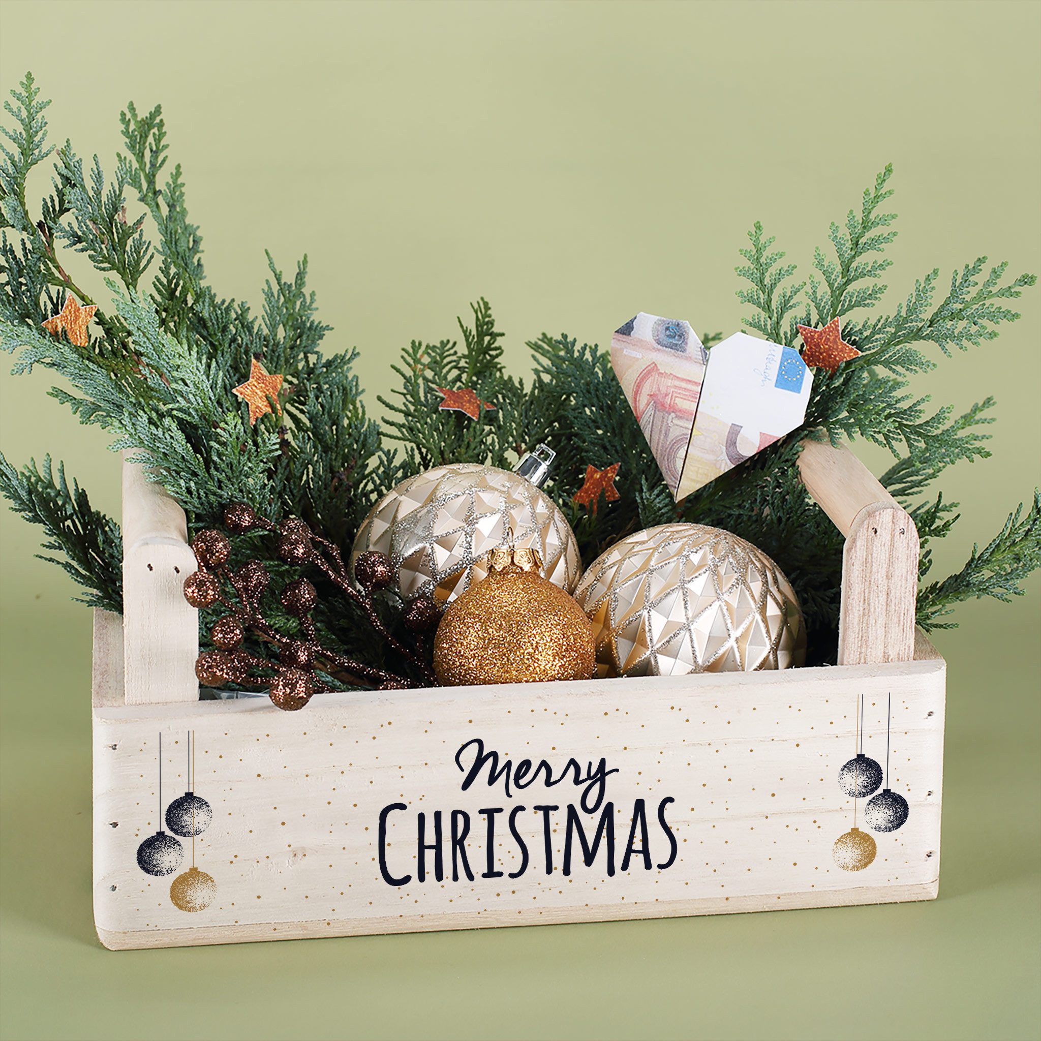 Herz & Heim Geschenkbox zu Weihnachten oder Nikolaus - Holzkorb für Weihnachtsgeschenke, mit Holzgriffen