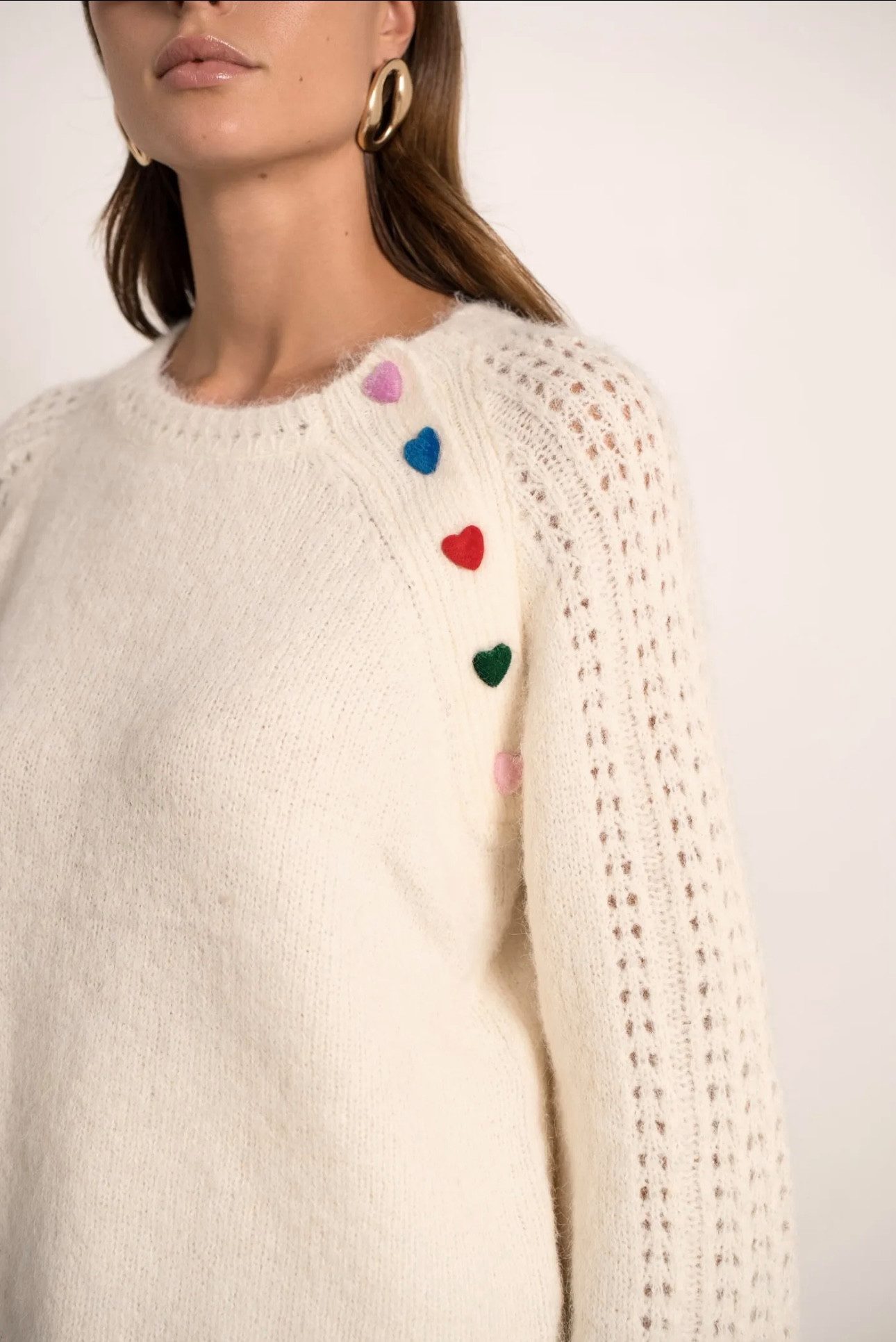 von Herzen Rundhalspullover Pulli mit bunten Herz-Applikationen – Lochmusterdetail - Herzchenpulli