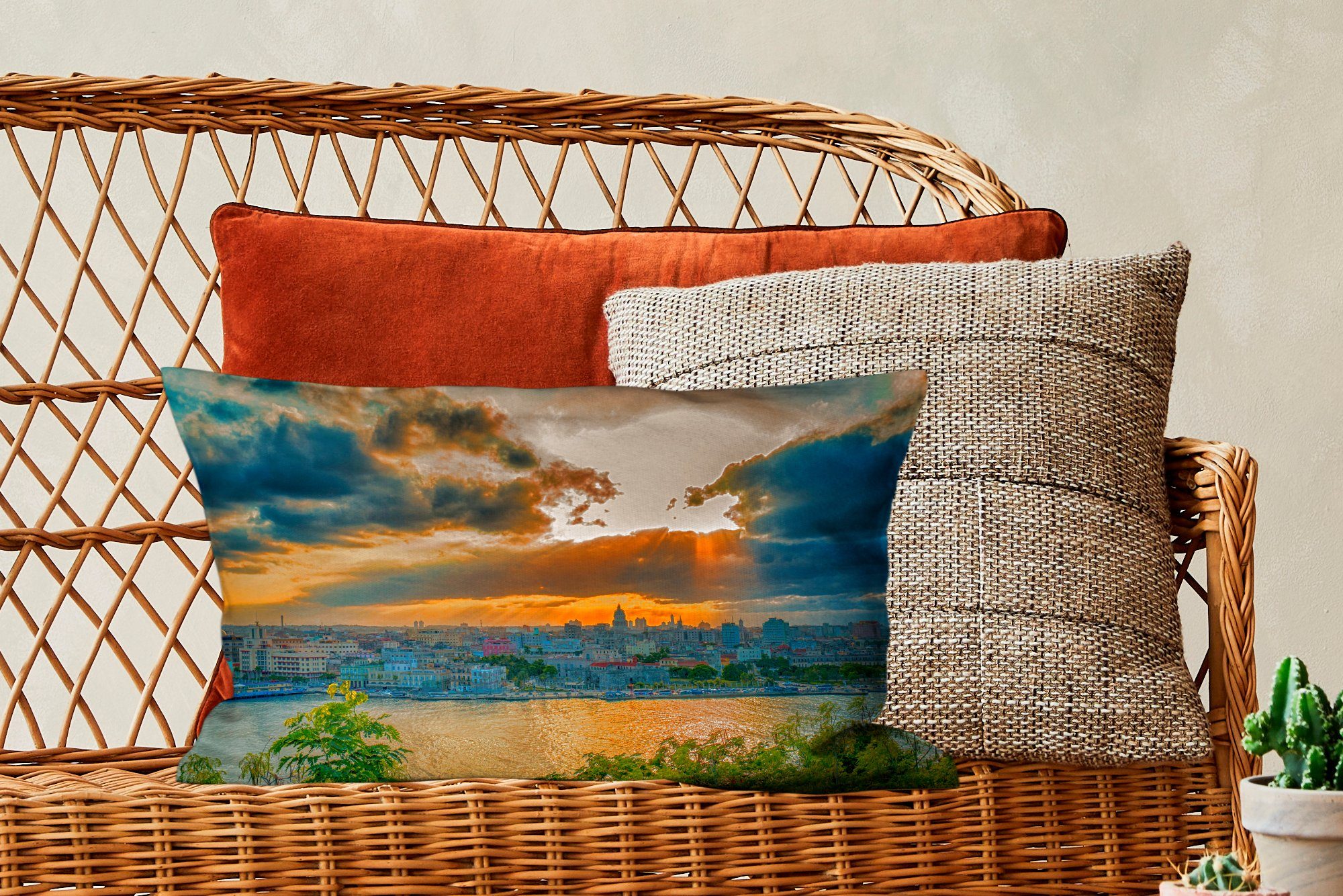 Dekokissen Füllung, Schlafzimmer über Farbenfroher mit nordamerikanischen Dekoration, MuchoWow Wohzimmer Zierkissen, Kuba, dem Dekokissen Sonnenuntergang