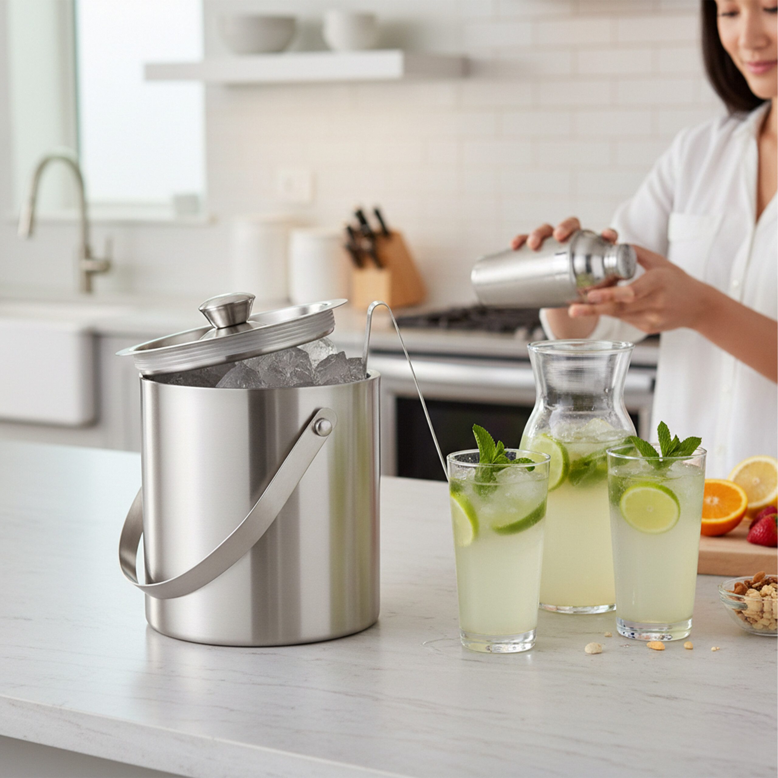 relaxdays Eiseimer Eisbehälter mit Eiszange für 1,5 L