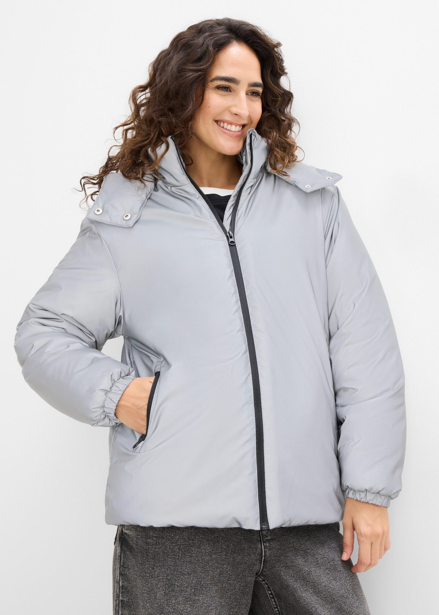 bonprix Funktionsjacke mit reflektierendem Design, Oversize-Passform, sportlicher Stil
