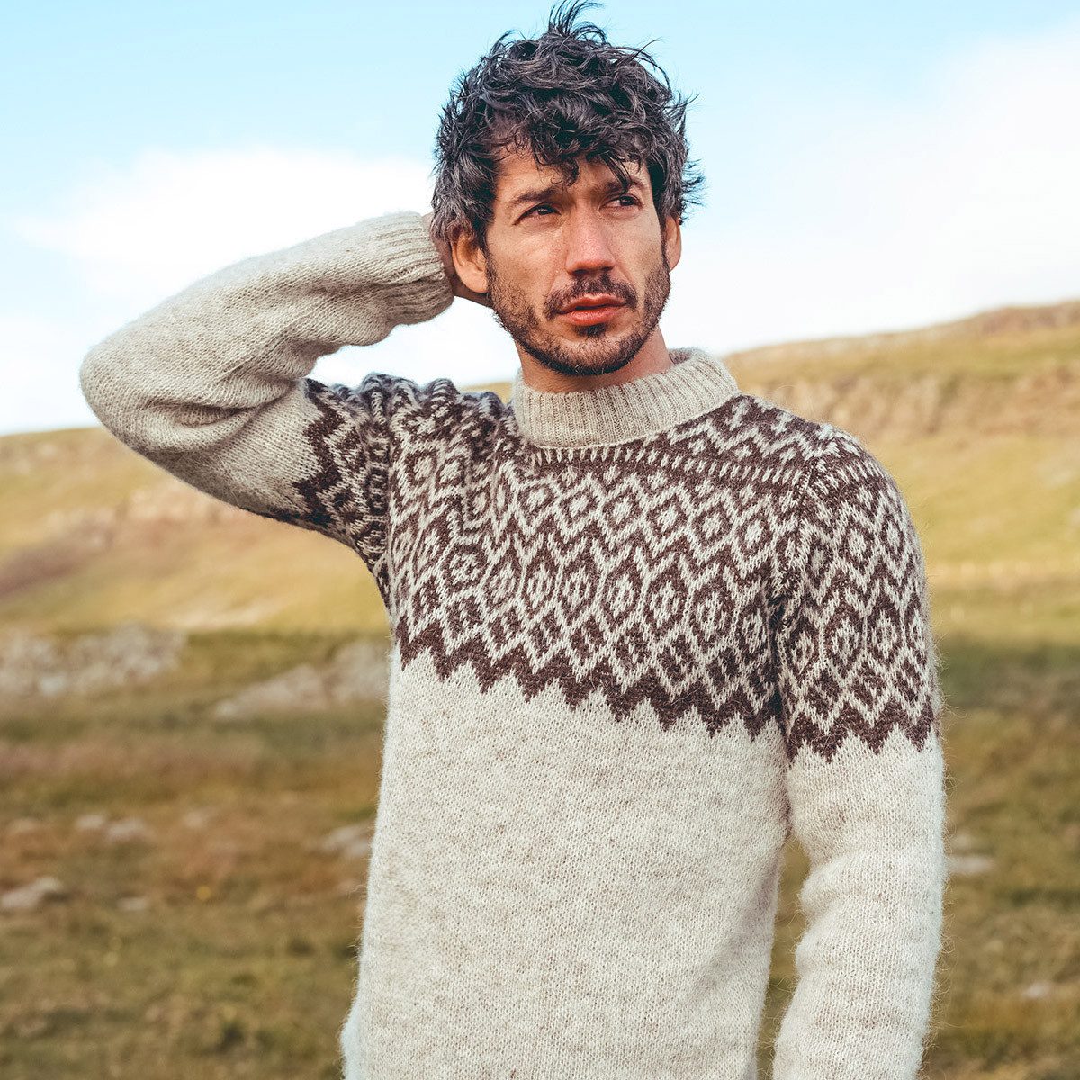 KIDKA Wollpullover Isländischer Strickpullover für Damen / Herren - Farbe beige / braun - aus rauer isländischer Wolle
