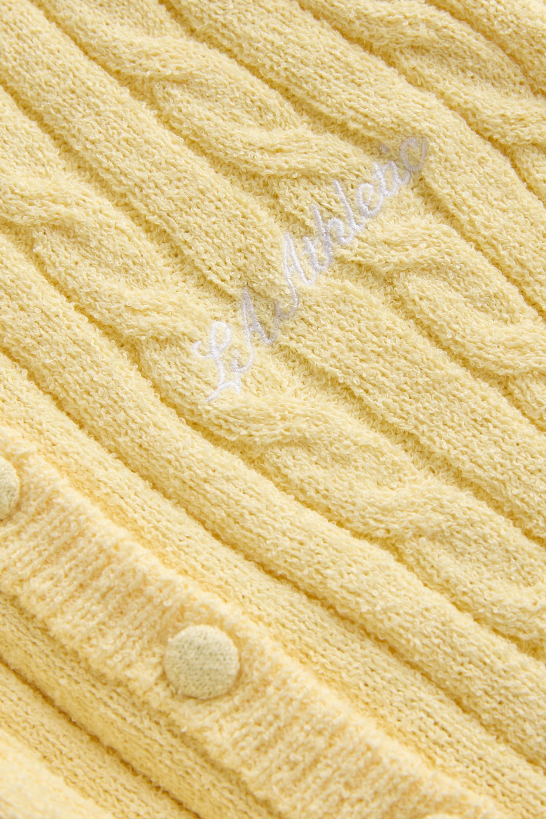 Next Strickjacke Strickjacke aus Frottee mit schmalem Zopfmuster (1-tlg)
