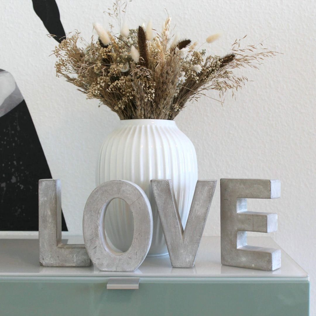 K&L Wall Art Deko-Buchstaben 15cm große Beton Deko Buchstaben 3D Zement Buchstabe Dekobuchstaben, auch für Balkon und Garten