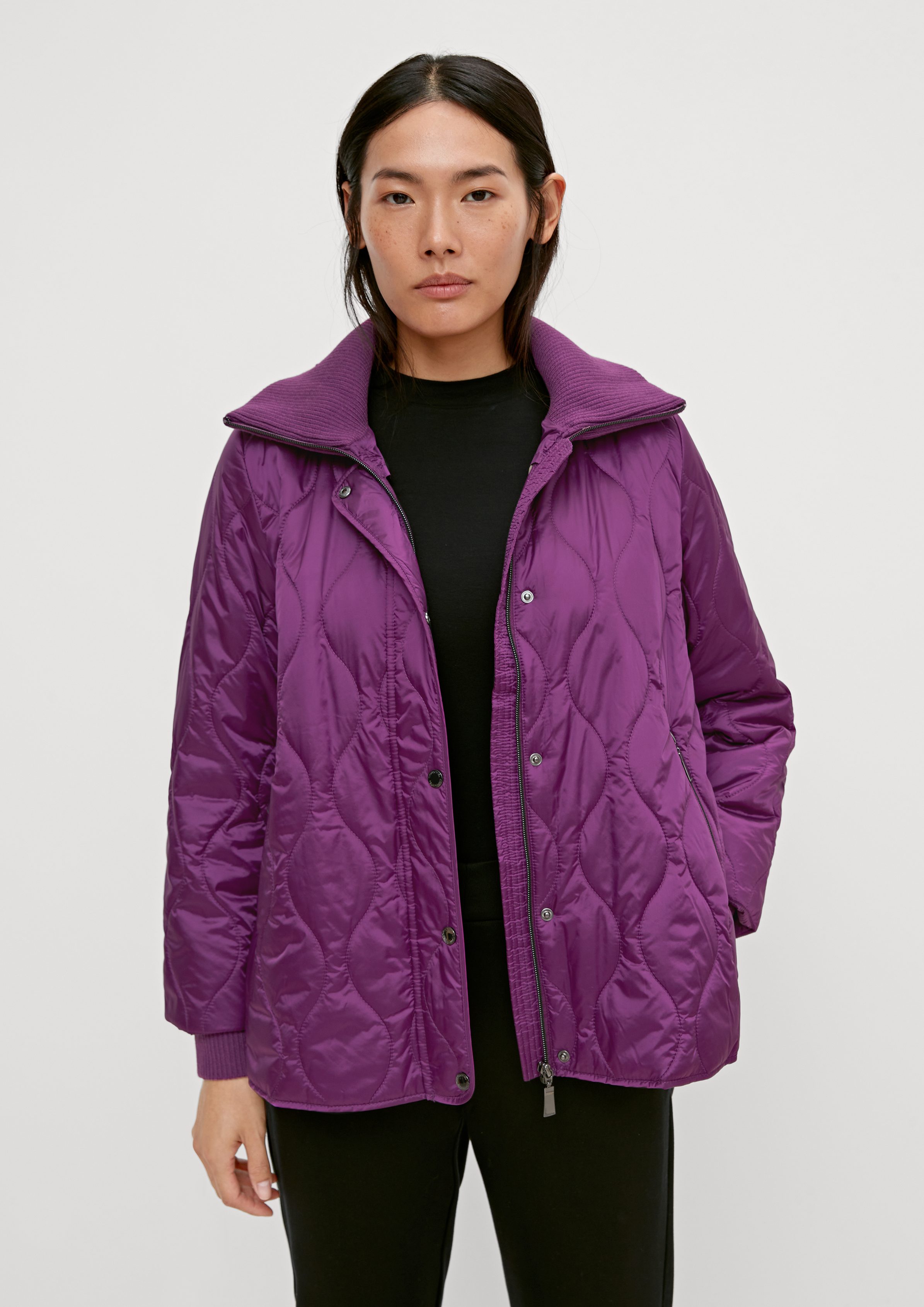 Comma Kurzjacke Steppjacke mit hohem Stehkragen purple