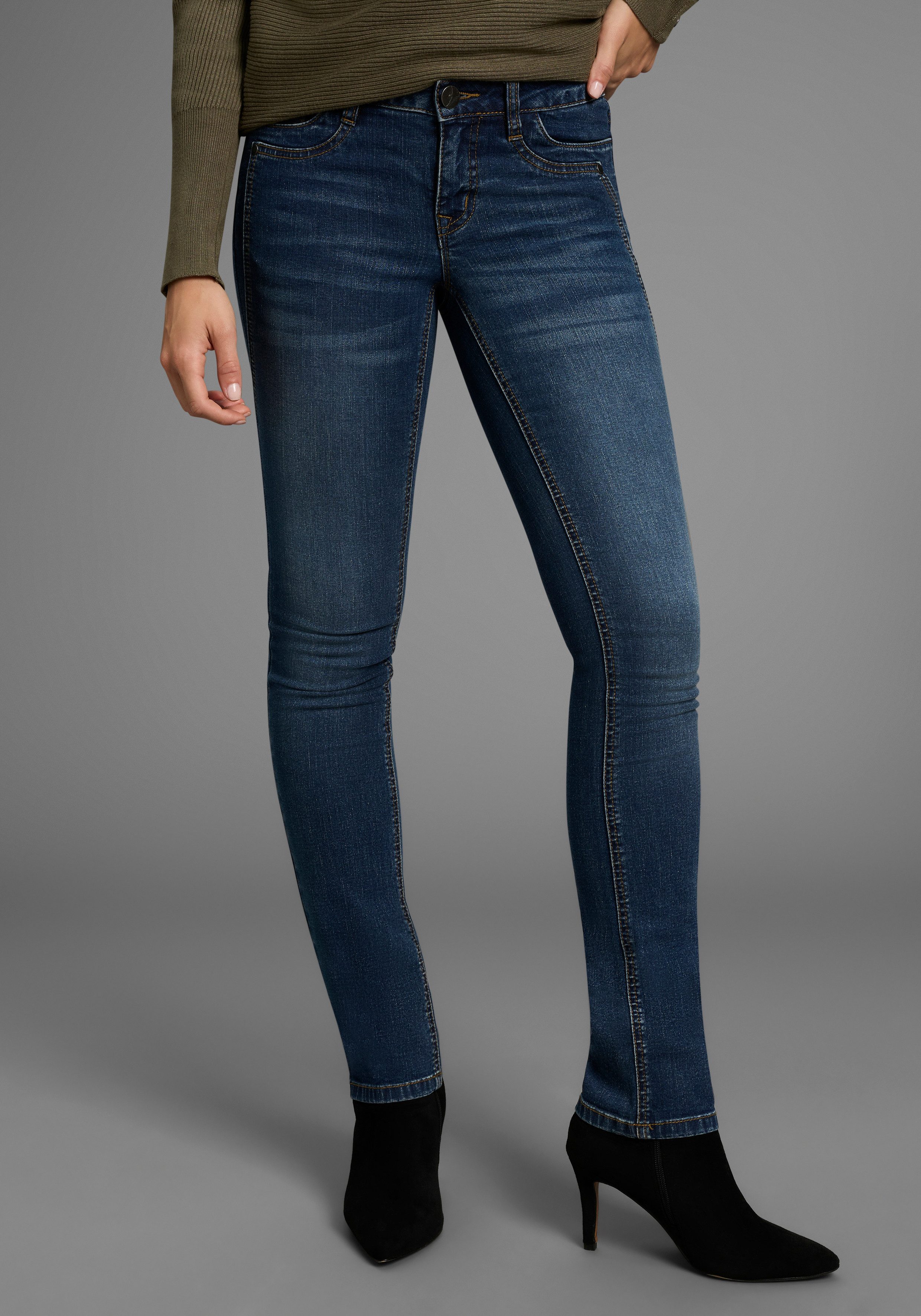 Arizona Comfort-fit-Jeans mit Keileinsätzen niedrige Leibhöhe