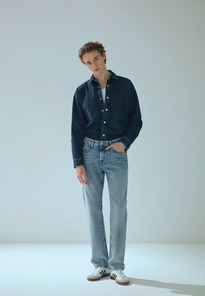 Mavi Loose-fit-Jeans LISBON Loose Straight Jeans, Das Model ist 186 cm groß  und trägt die Größe 32/32