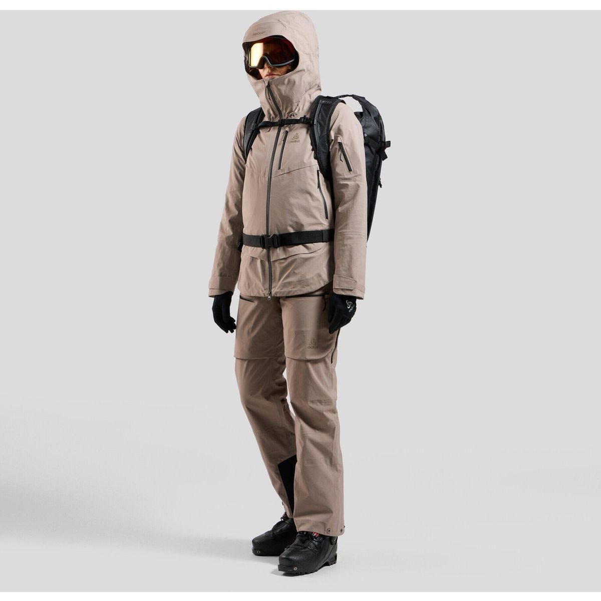 Odlo Outdoorhose X-alp 3L Vielseitige Damenjacke für Outdoor-Aktivitäten, bietet Schutz vor