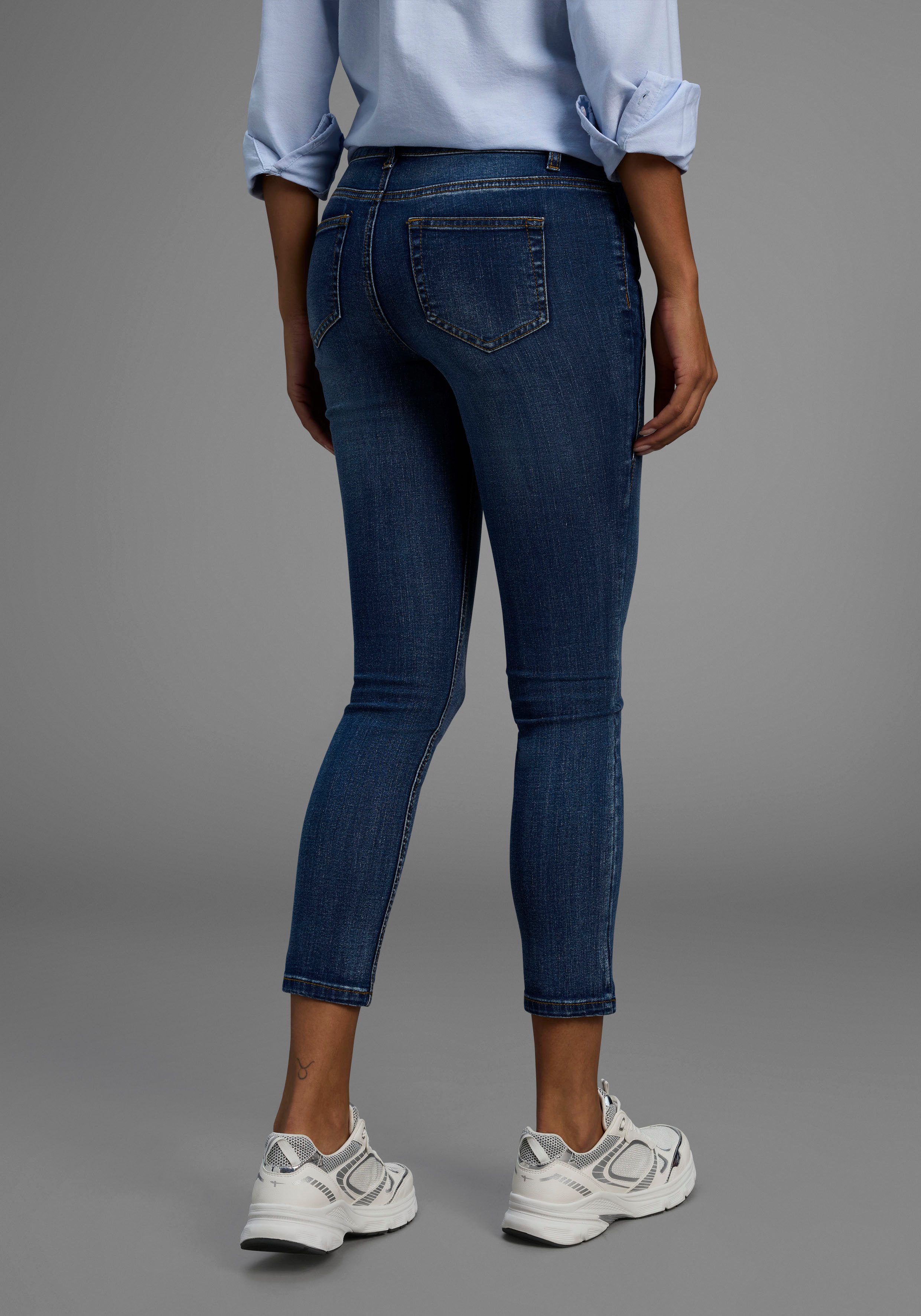 Arizona 7/8-Jeans mit Keileinsätzen extra-enger Schnitt, Used-Look-Waschung günstig online kaufen