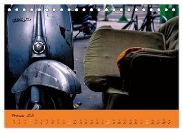 CALVENDO Wandkalender Vespa Liebe (Tischkalender 2024 DIN A5 quer), CALVENDO Monatskalender