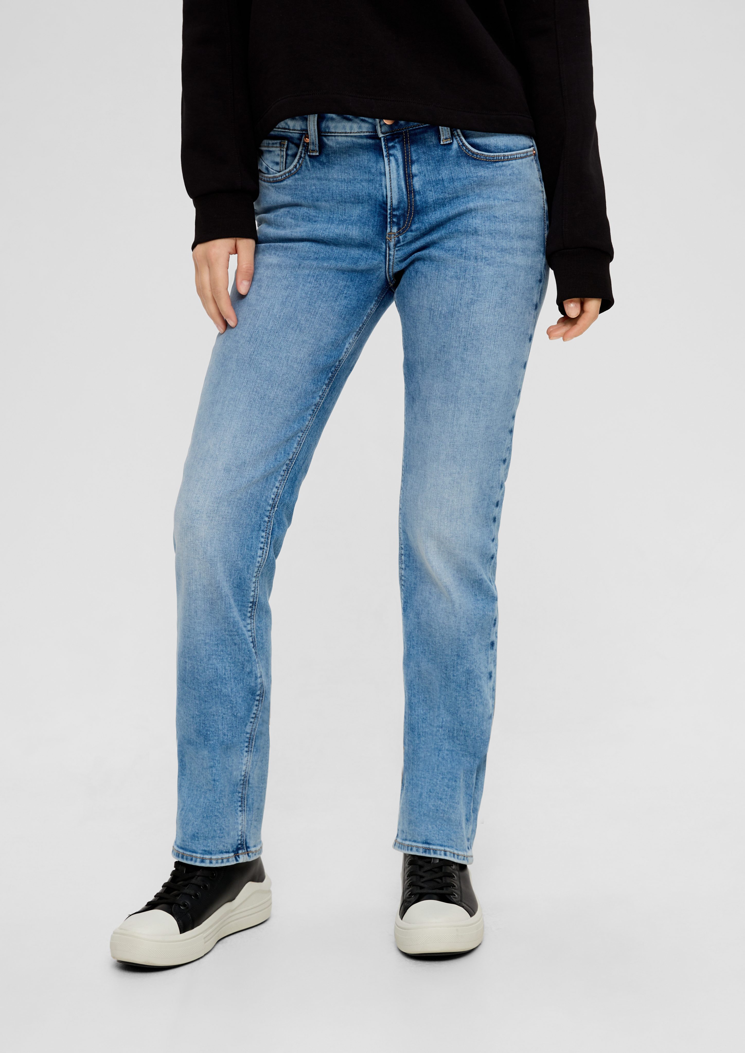 QS Stoffhose Jeans Label-Patch / Slim / Straight Leg Catie Rise Mid / Fit