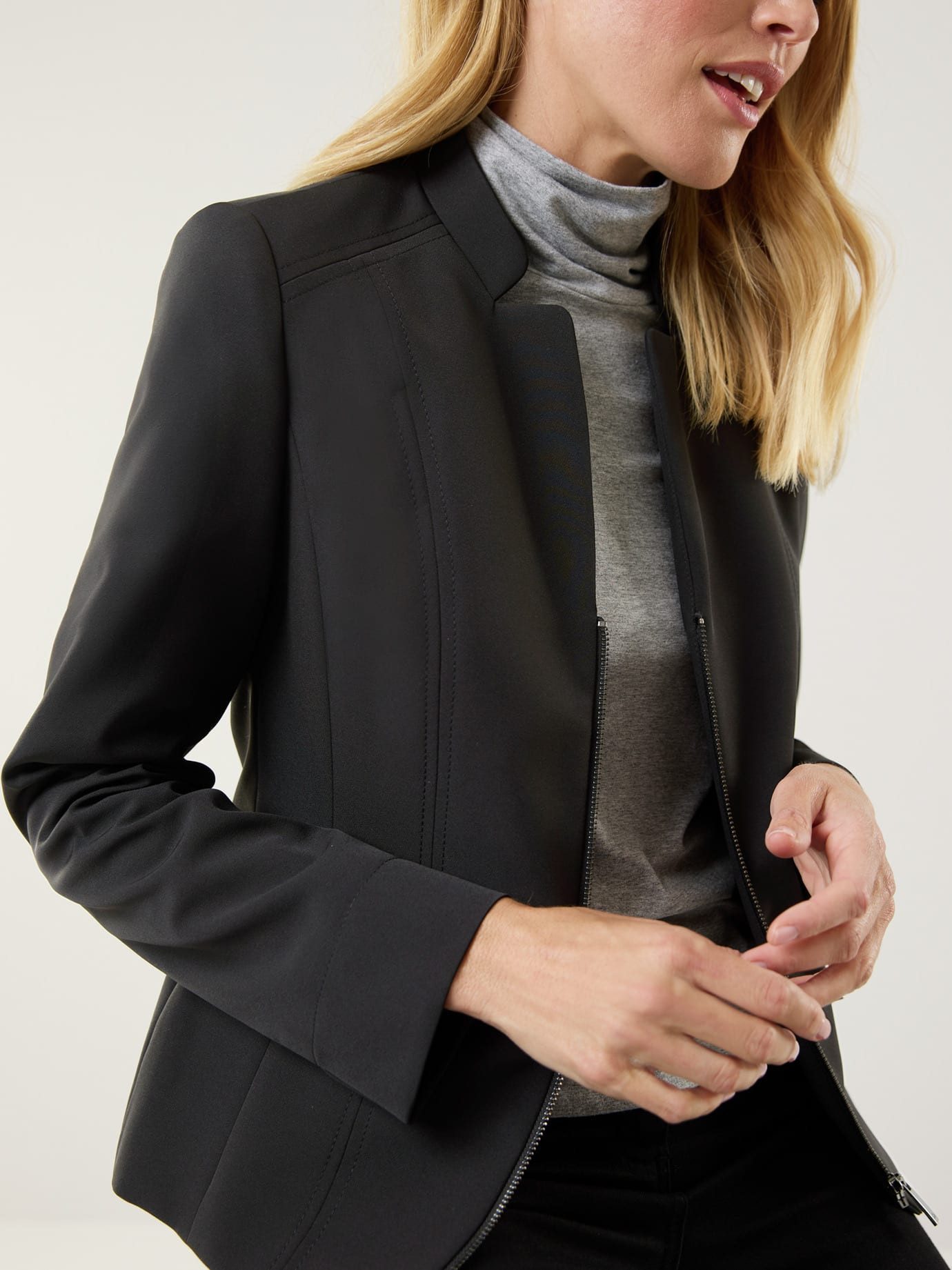 Walbusch Jackenblazer Damen Kofferblazer knitterfrei waschmaschinenfest Reißverschluss-Blazer in Kurzgröße, elastisches Futter, Schmuckkragen