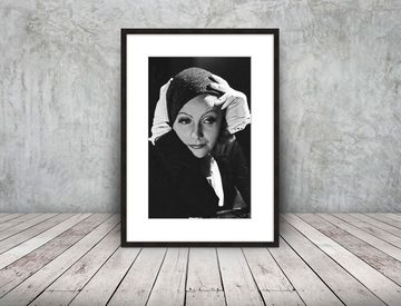 artissimo Bild mit Rahmen Bild gerahmt 51x71cm / schwarz-weiß Poster mit Rahmen / Greta Garbo, Film-Star: Greta Garbo