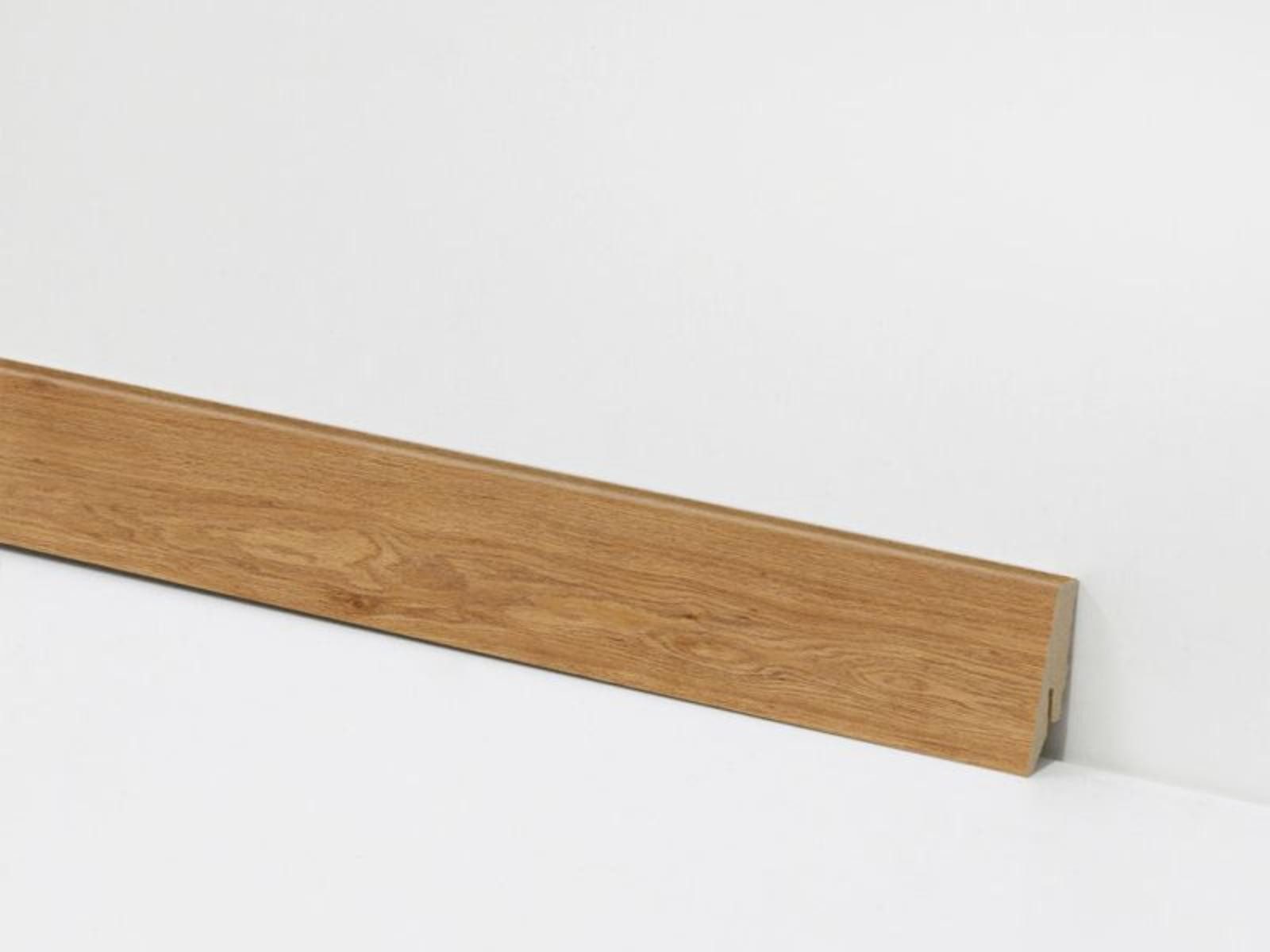 Check Sockelleiste Equipped– passend zu Check – Vinyl, Klickboden & andere Bodenbeläge, 1 Stück – 2400 x 58 x 18 mm, Clip- oder Klebemontage