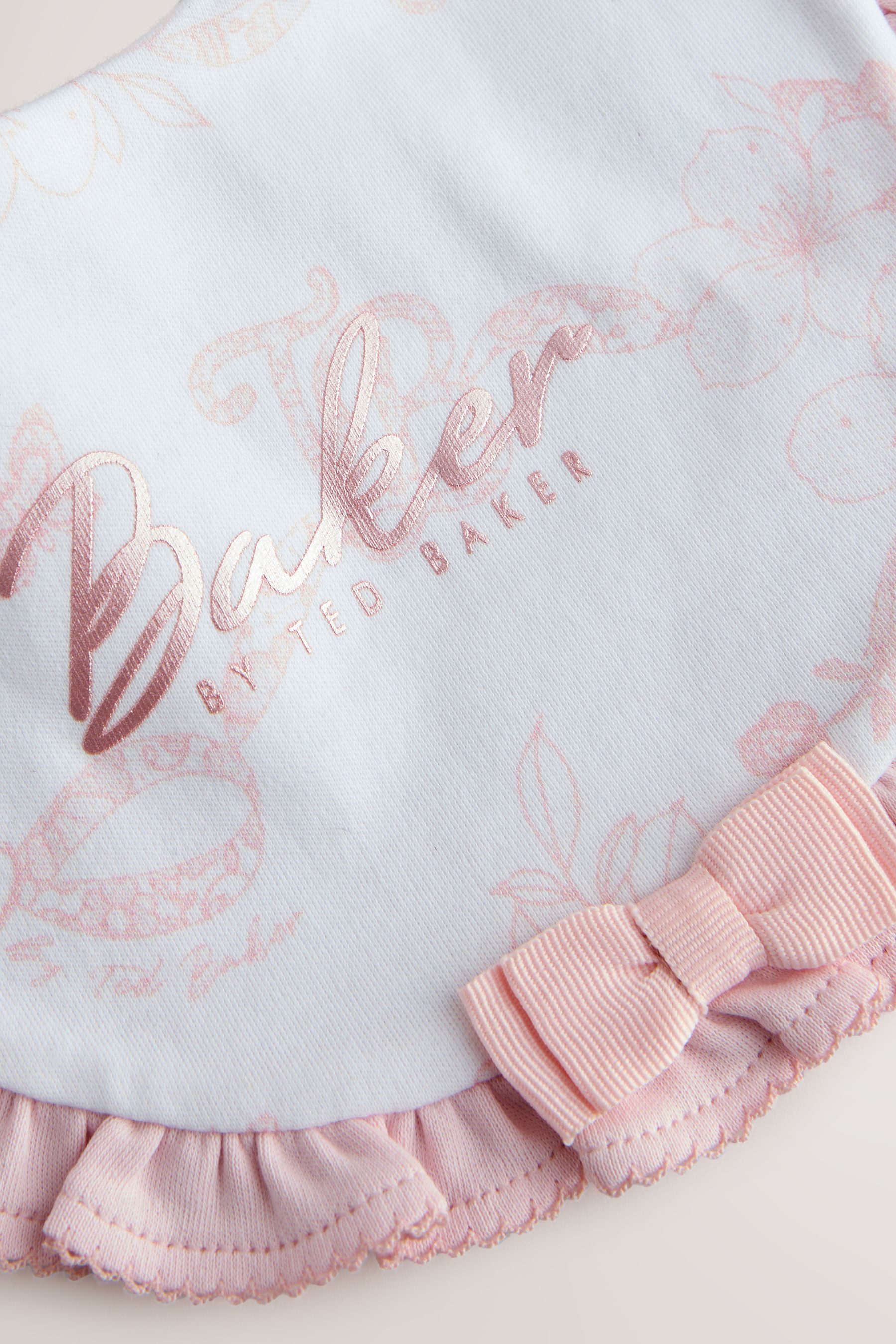 Baker by Ted Baker Lätzchen Baker by Ted Baker Layette-Lätzchen, 2er-Pack, (2-St)