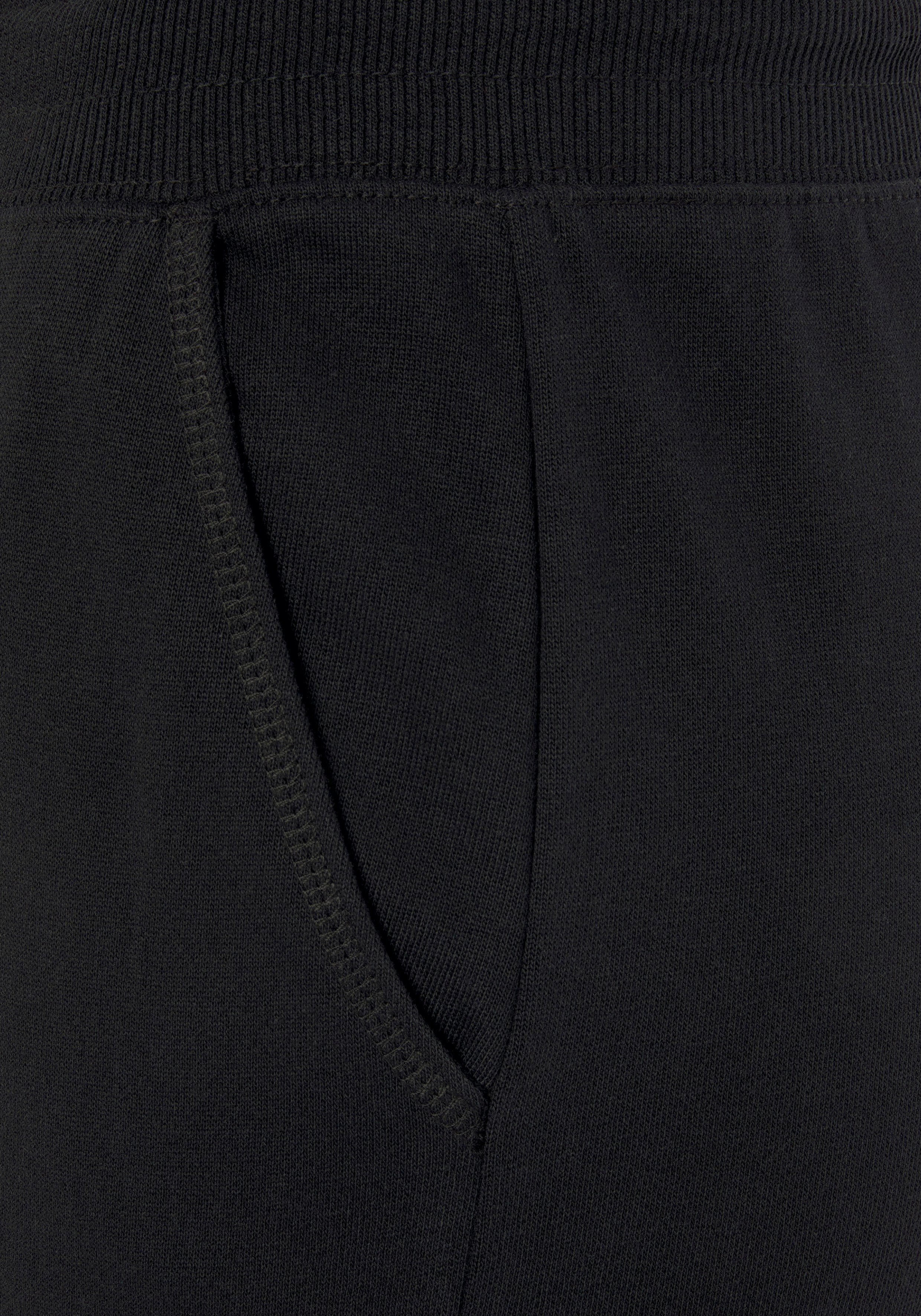 Buffalo Sweatpants Loungeanzug schwarz mit seitlichen Taschen