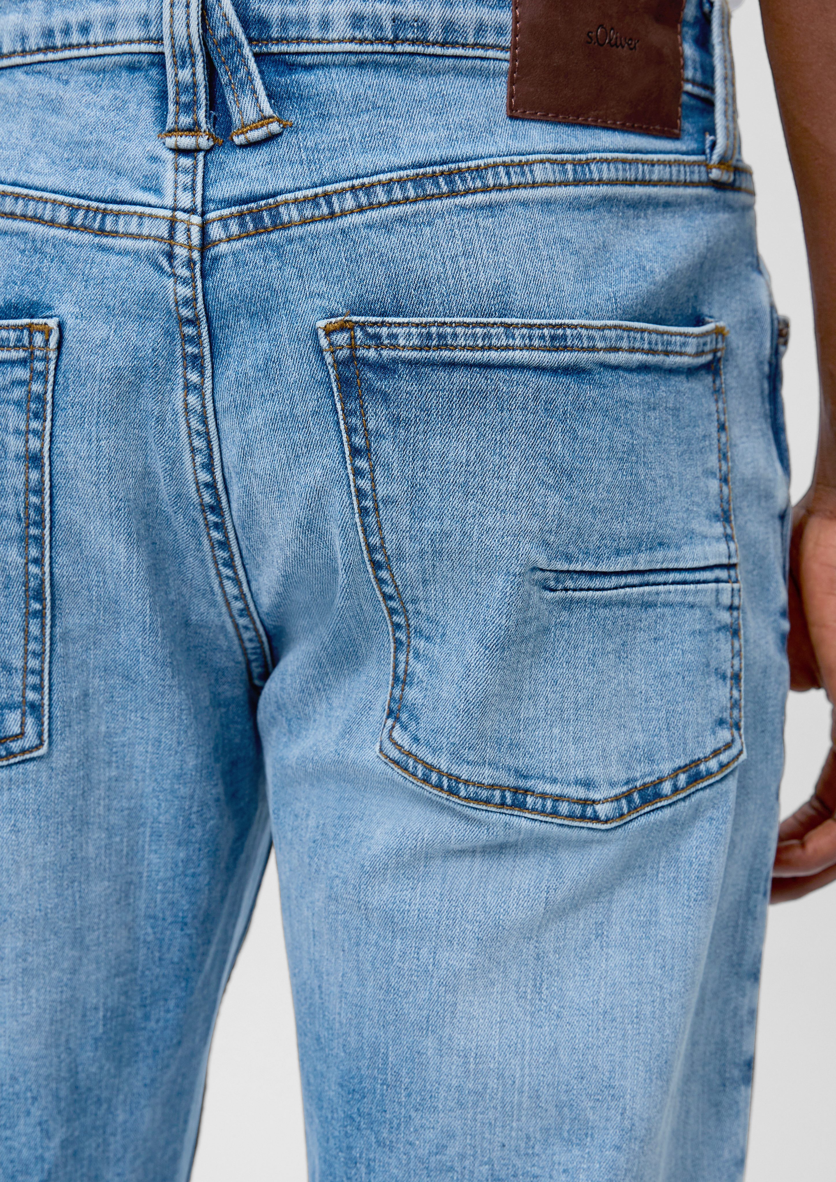 Baumwollstretch Stoffhose s.Oliver / / Rise Mid Nelio Slim Label-Patch / / Slim Jeans Fit Leg