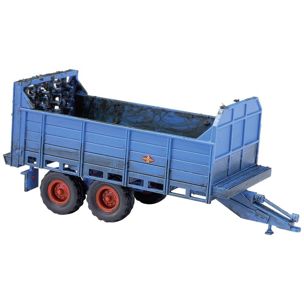 Modelleisenbahn-Straße H0 Anhänger T088 mit Mistbeladung