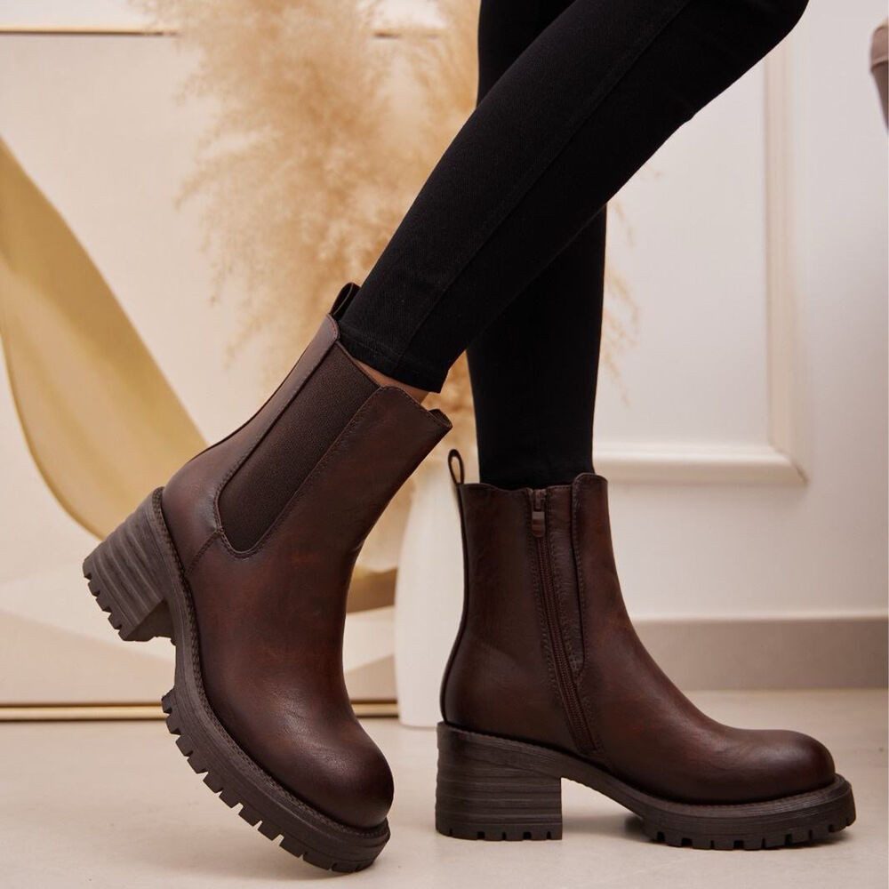 Ital-Design Modische Chelsea Boots mit elastischen Einsätzen für Damen Plateaustiefelette (90648975) Blockabsatz Stiefeletten in Braun