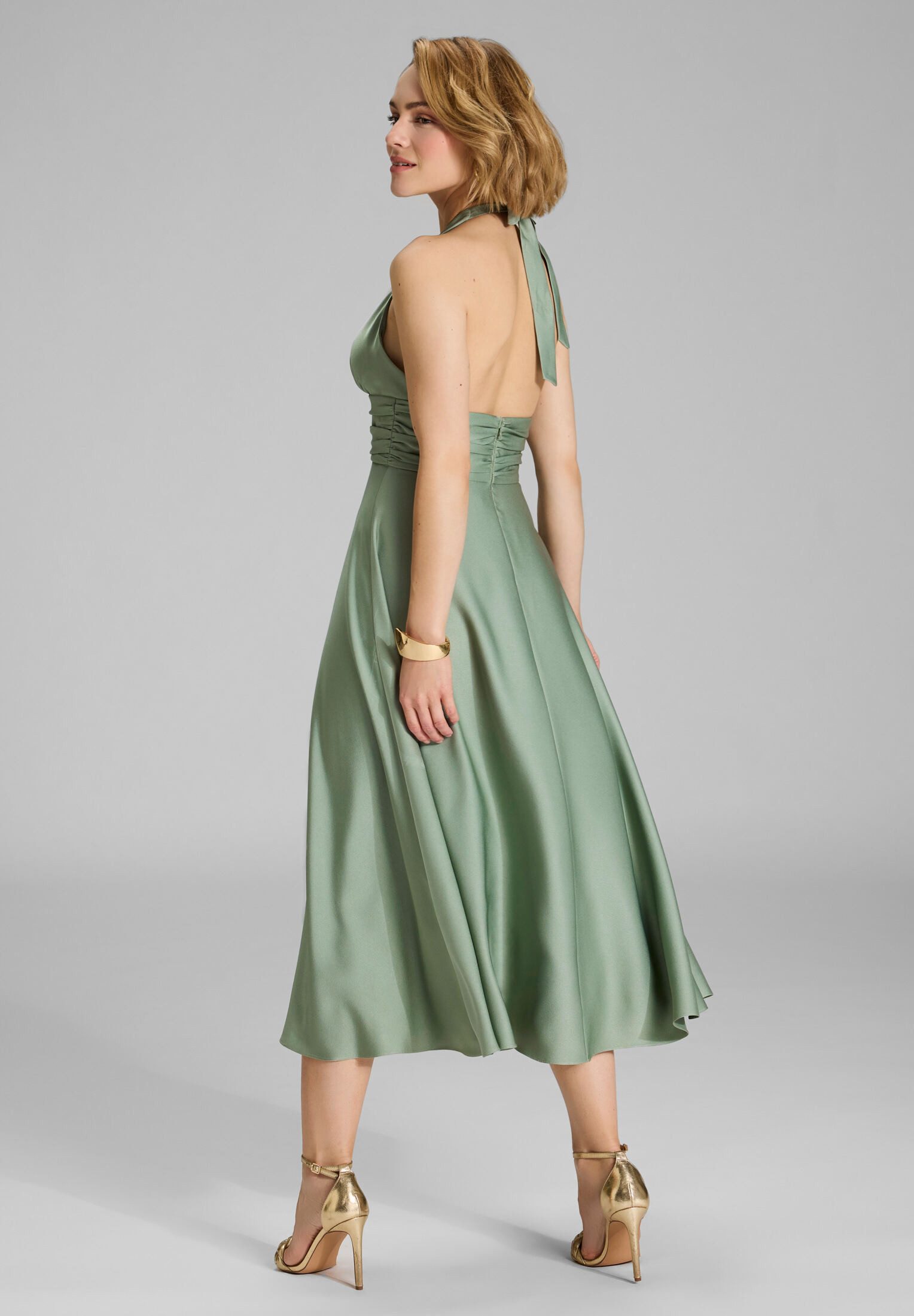 SWING Cocktailkleid - Neckholder Kleid aus Satin Figurbetonte Passform mit günstig online kaufen