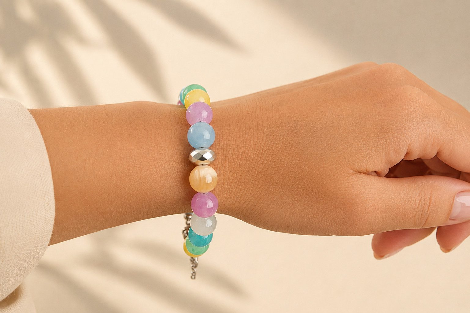 Sogni d'oro Armband mit bunten Selenit-Kugeln und Hämatit, Silber 925, Magnetverschluss – Bild 2 von 2