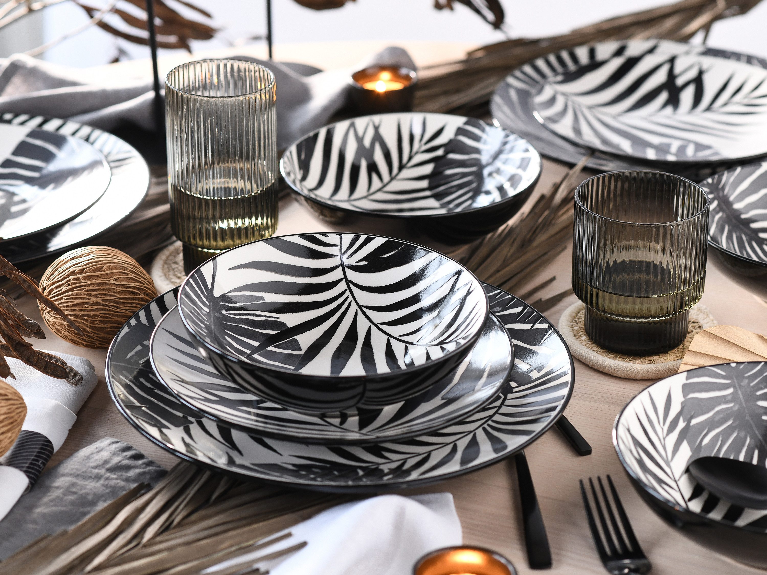 creaTable Tafelservice Tropicana Black (12-tlg), 4 Personen, Steinzeug – Bild 5 von 5