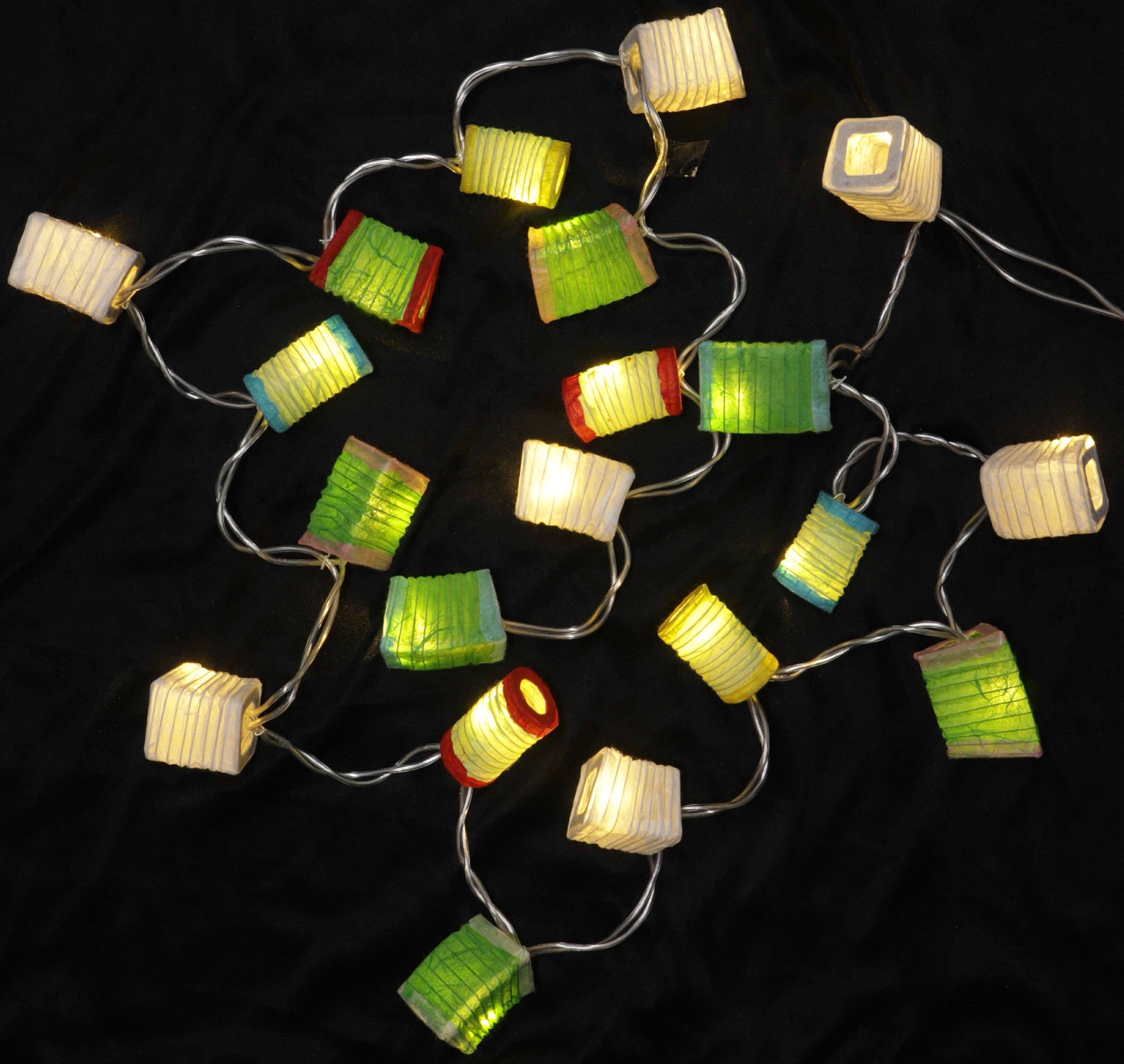 Guru-Shop LED-Lichterkette 20`er LED Lichterkette Lampions - mix grün/weiß