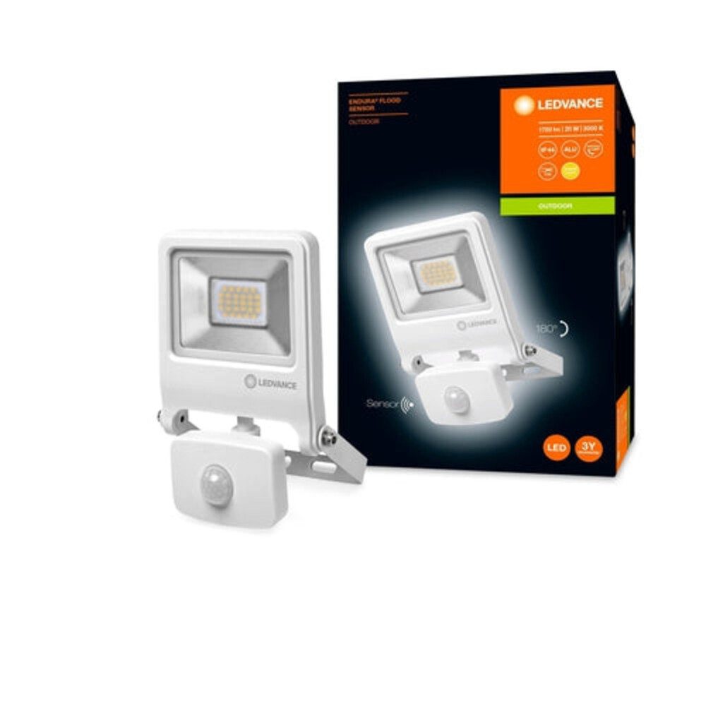 Ledvance Gartenstrahler Aluminum, 20W, warmweiß, 1700lm, IP44, wassergeschützt, G, 3000K, 120°, wassergeschützt, warmweiß