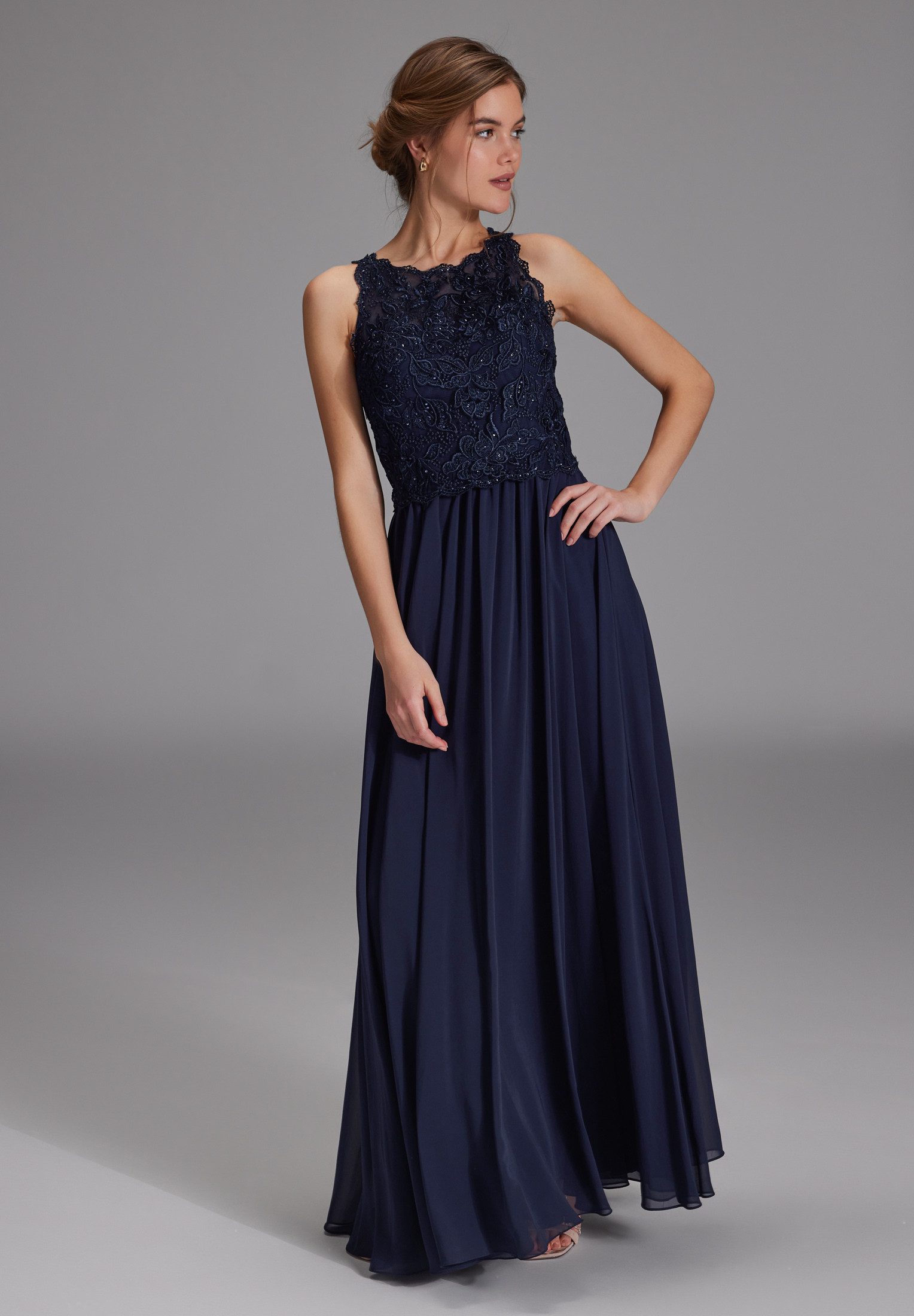 Hey Kyla Abendkleid - High-closed-Abendkleid mit floraler Spitze Taillierter Schnitt mit ausgestelltem Rockteil – Bild 5 von 5