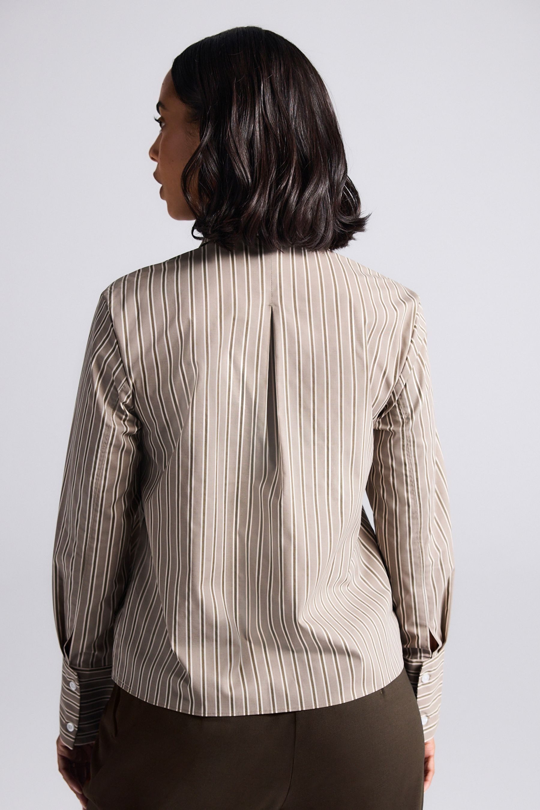 Next Langarmhemd Körpernahes Essential Langarmshirt mit Stretch (1-tlg) günstig online kaufen