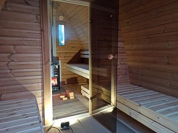 JVmoebel Sauna Holzsauna Saunahaus Außensauna Outdoor Sauna Personen 2-4, BxTxH: 2.4 x 3 x 2.6 cm, 46,00 mm, (1-St., 1x Sauna) Made in Europa