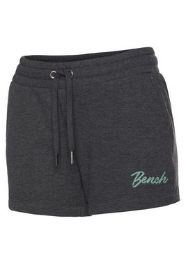 Bench. Shorts mit Reißverschlusstaschen