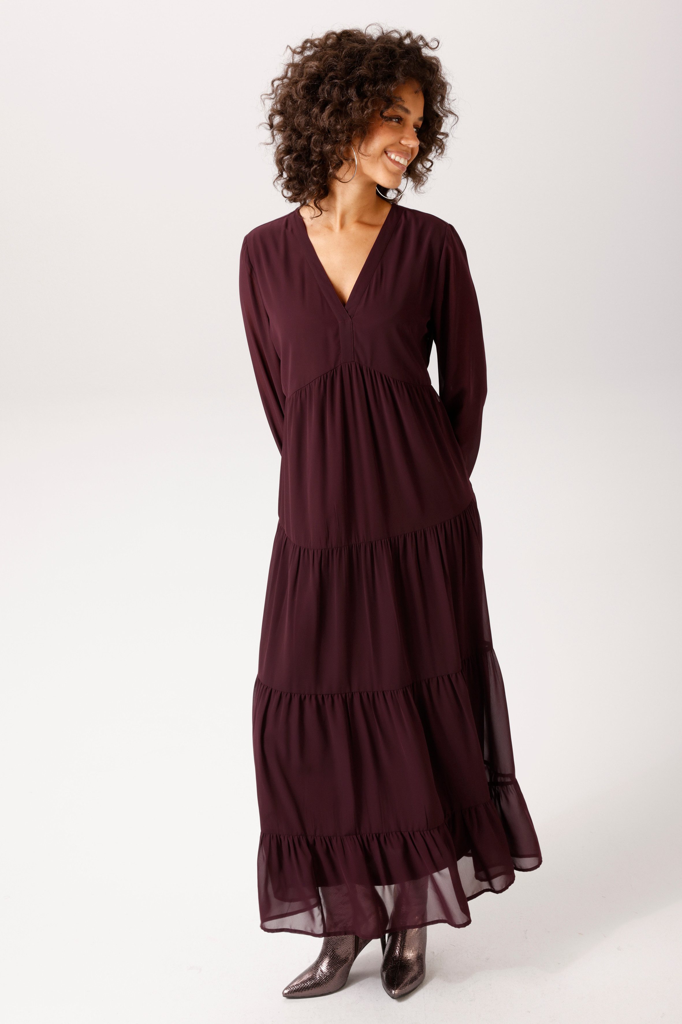 Aniston CASUAL Maxikleid in trendiger Farbpalette - NEUE KOLLEKTION. € 59,99, (€ 59,99 pro 1 Stk).