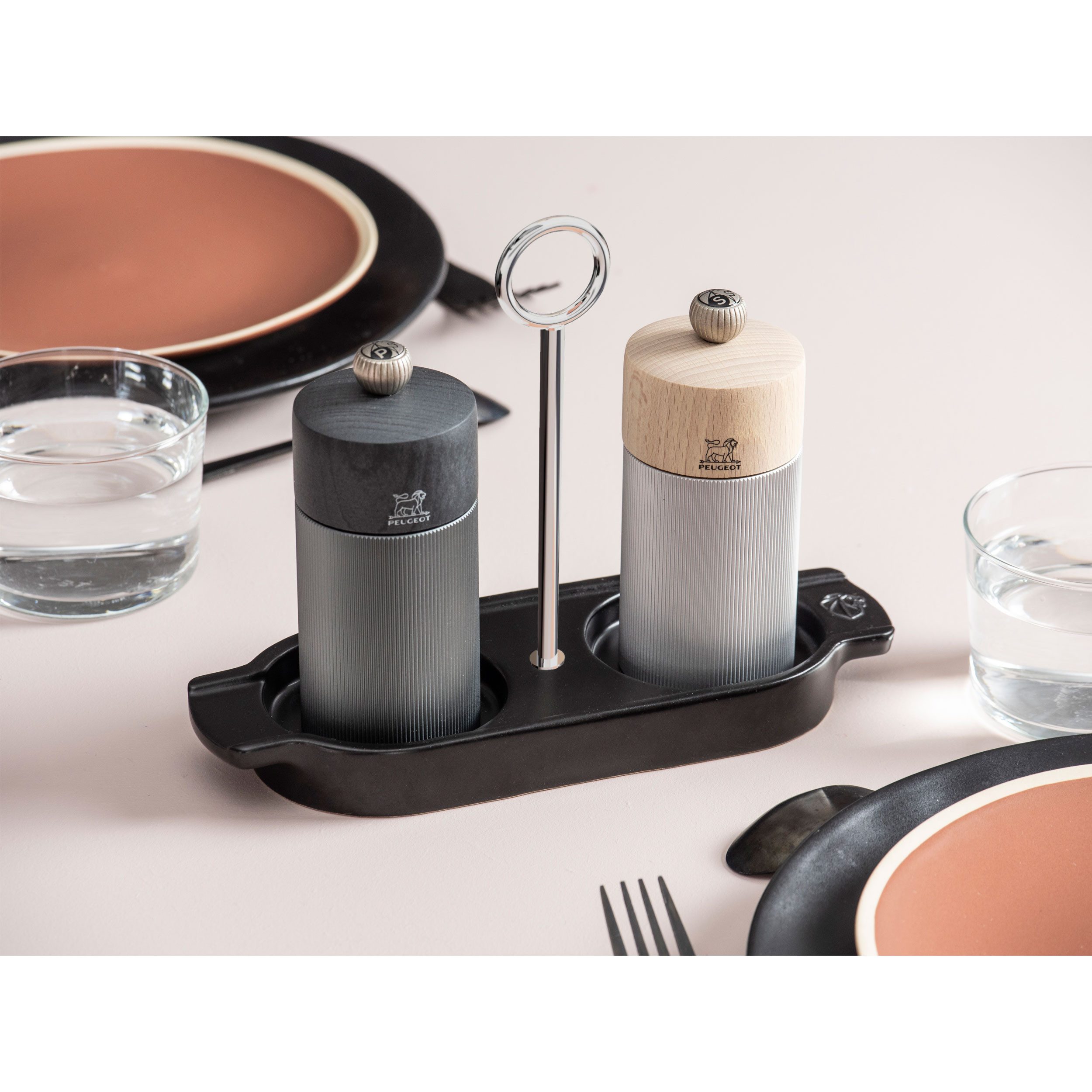 PEUGEOT Menage Menage LINEA Keramik Schwarz 18cm mit Griff Gewürzmühlen Untersetzer