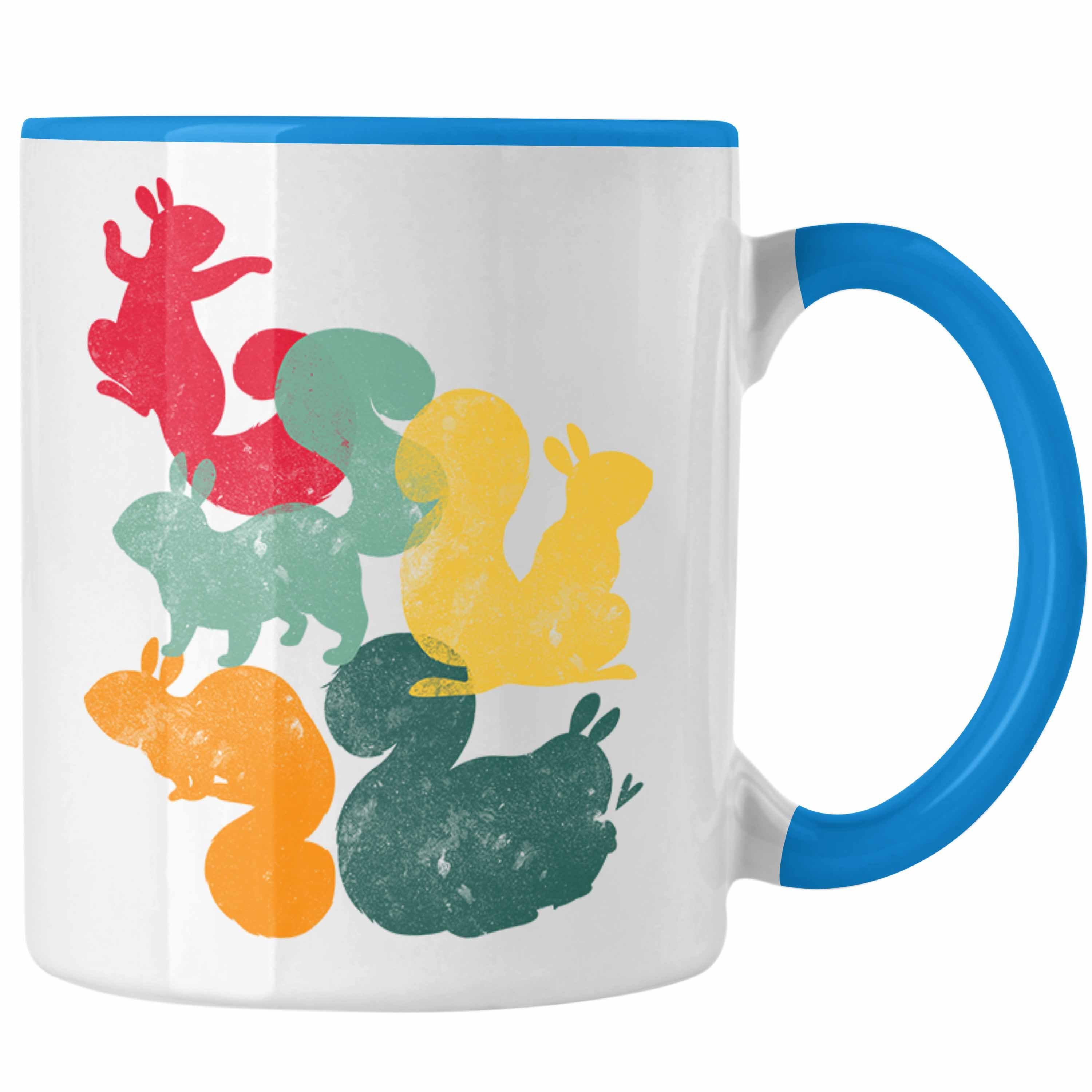 Trendation Tasse Trendation - Eichhörnchen Tasse Geschenk Grafik für Eichhörnchen Liebhaber Geschenkidee Lustige Tasse Retro Blau