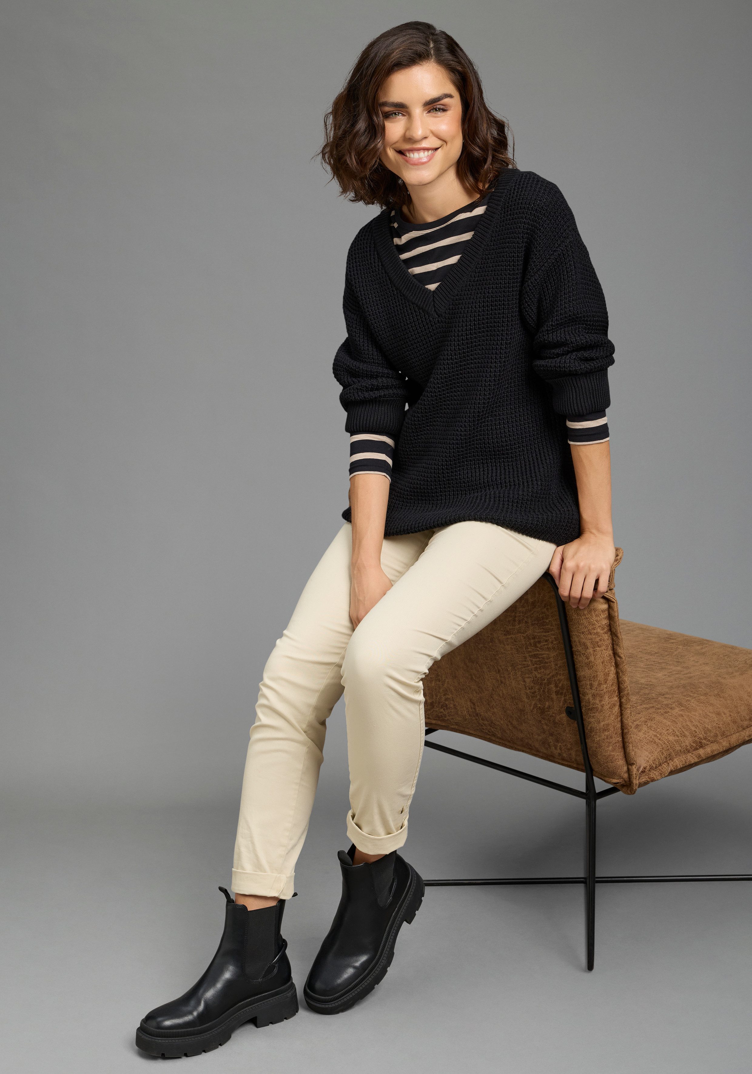 Zum Outfit 12