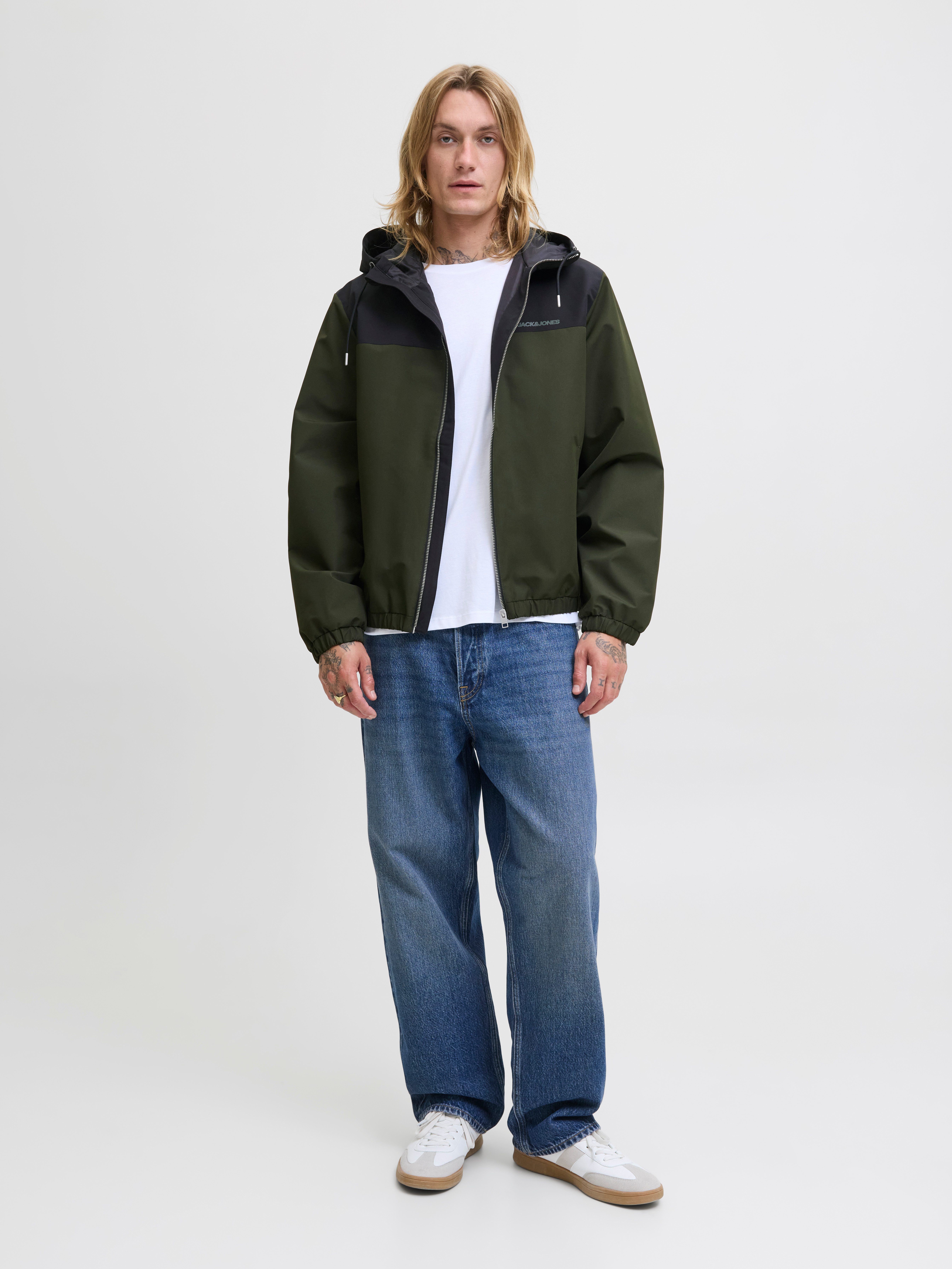 Jack & Jones Blouson JJELEGACY LIGHT JACKET HOOD NOOS mit Logo Schriftzug