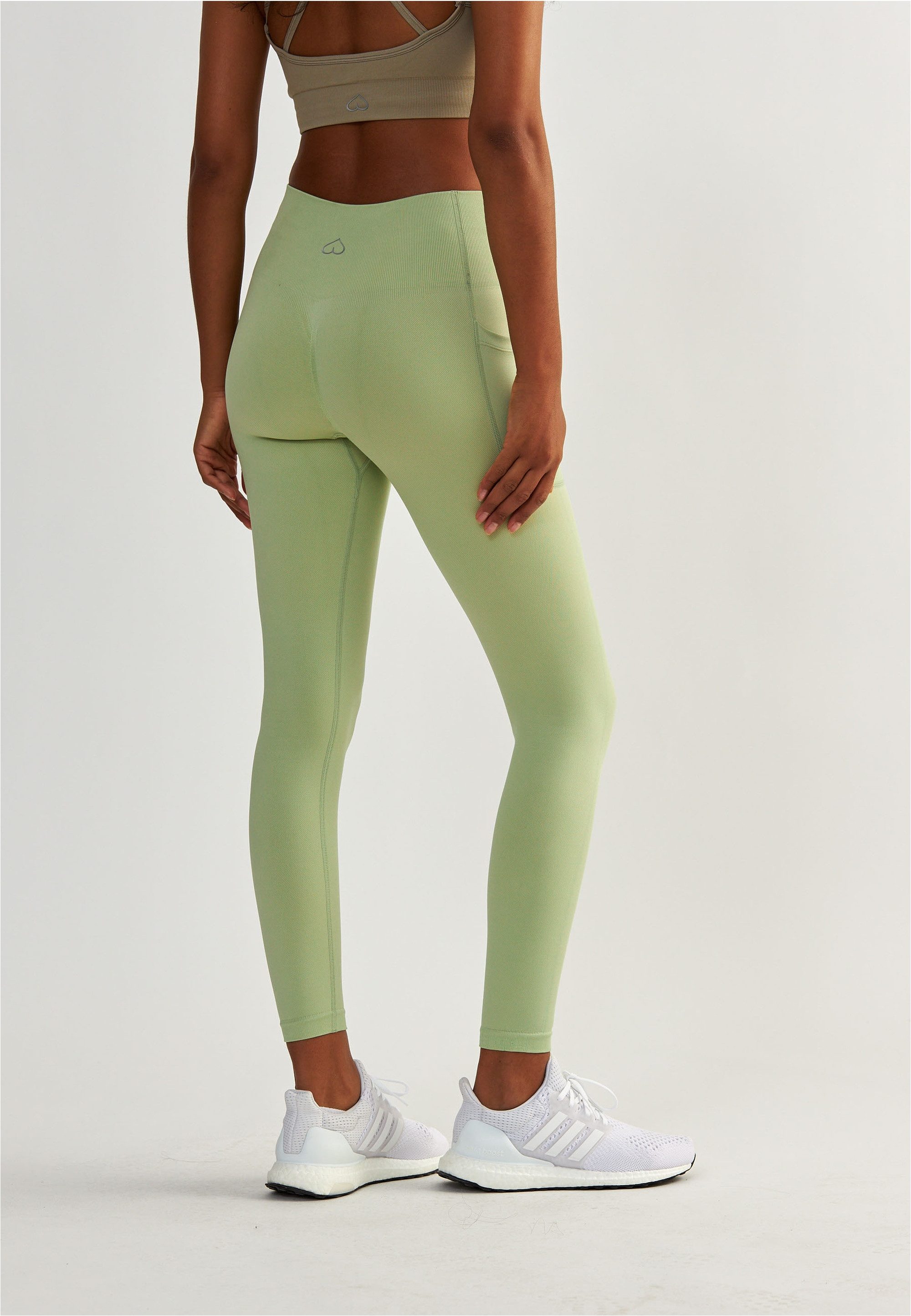 BeShaped Trainingstights Lift Me Up (1-tlg) mit atmungsaktiver Eigenschaft