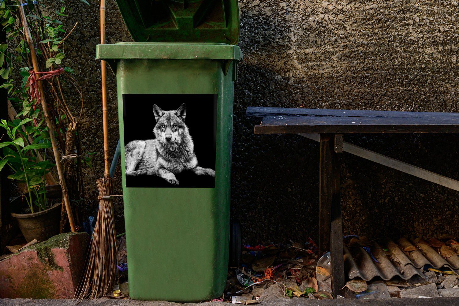 - - Wildlife St), Wolf Sticker, (1 Mülleimer-aufkleber, MuchoWow Container, - Wandsticker Weiß Schwarz Mülltonne, Abfalbehälter